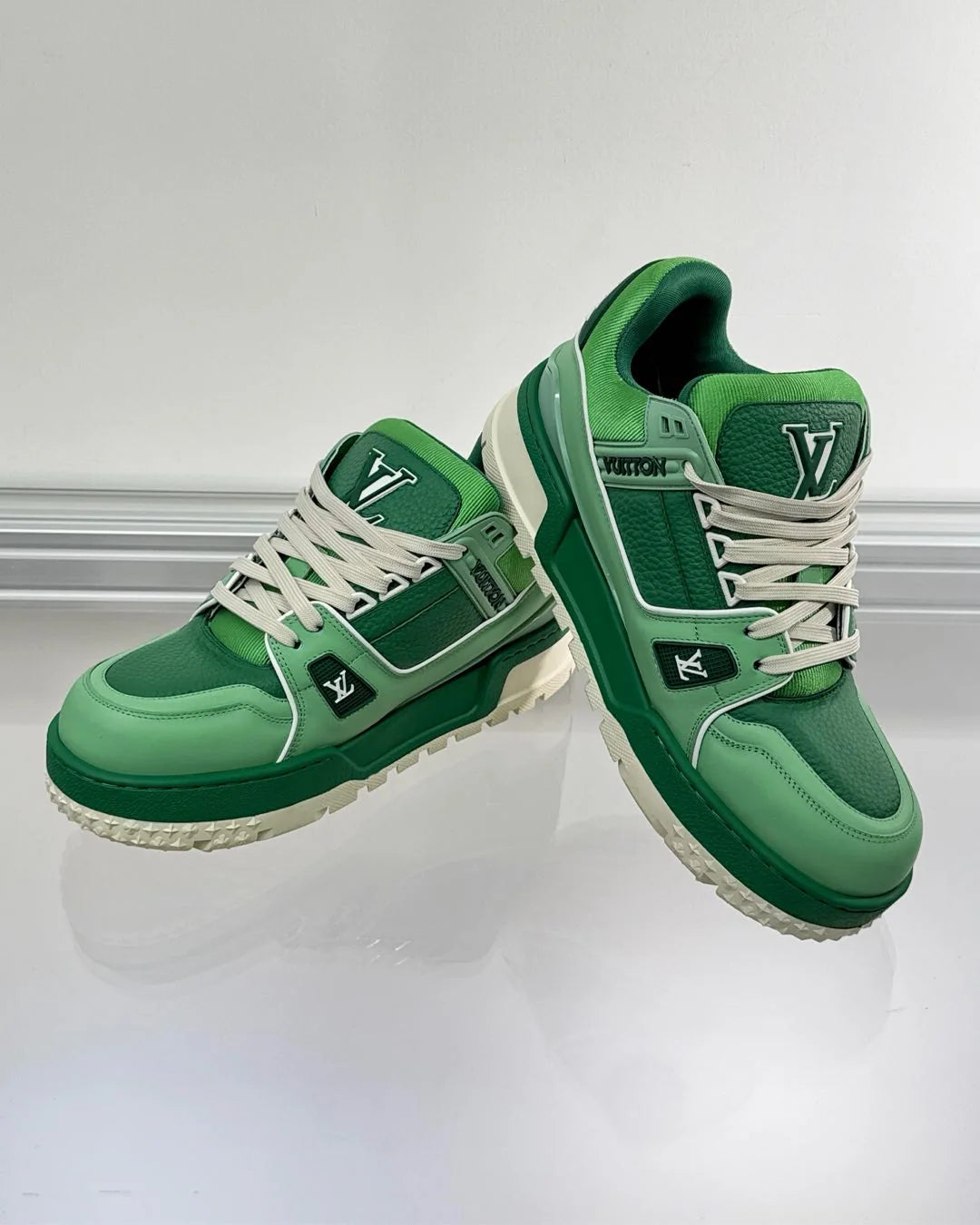 LV SNEAKER