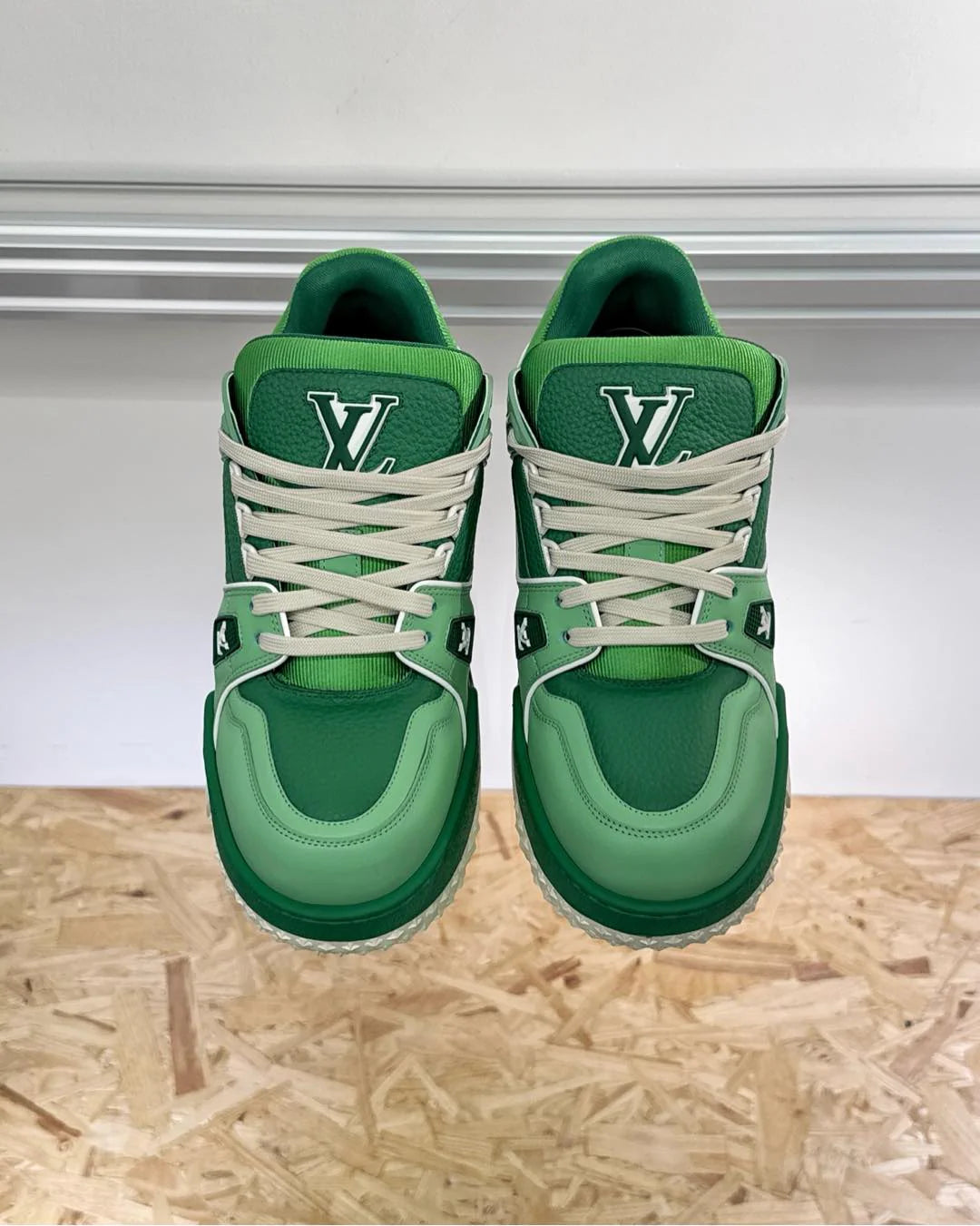 LV SNEAKER