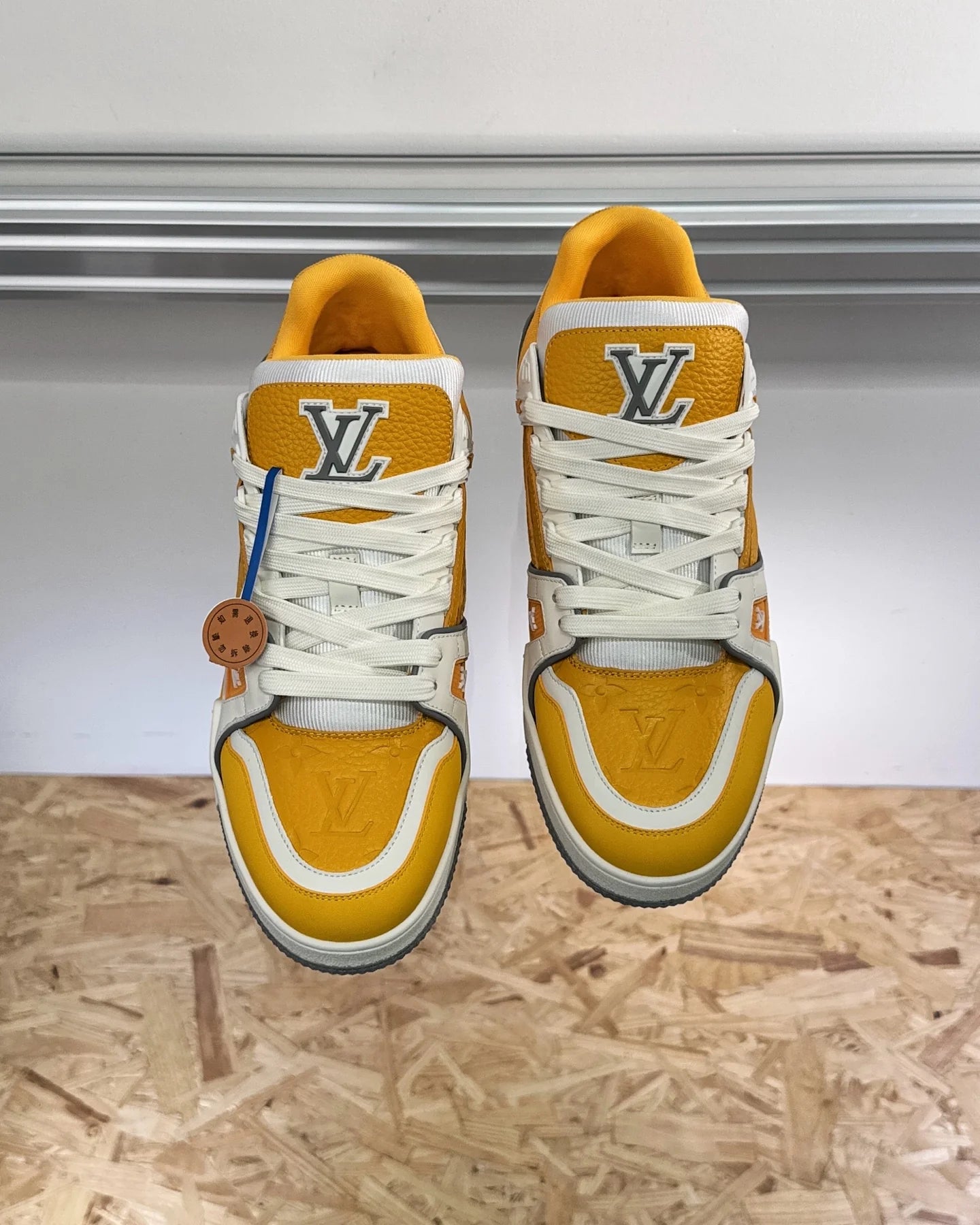 LV SNEAKER