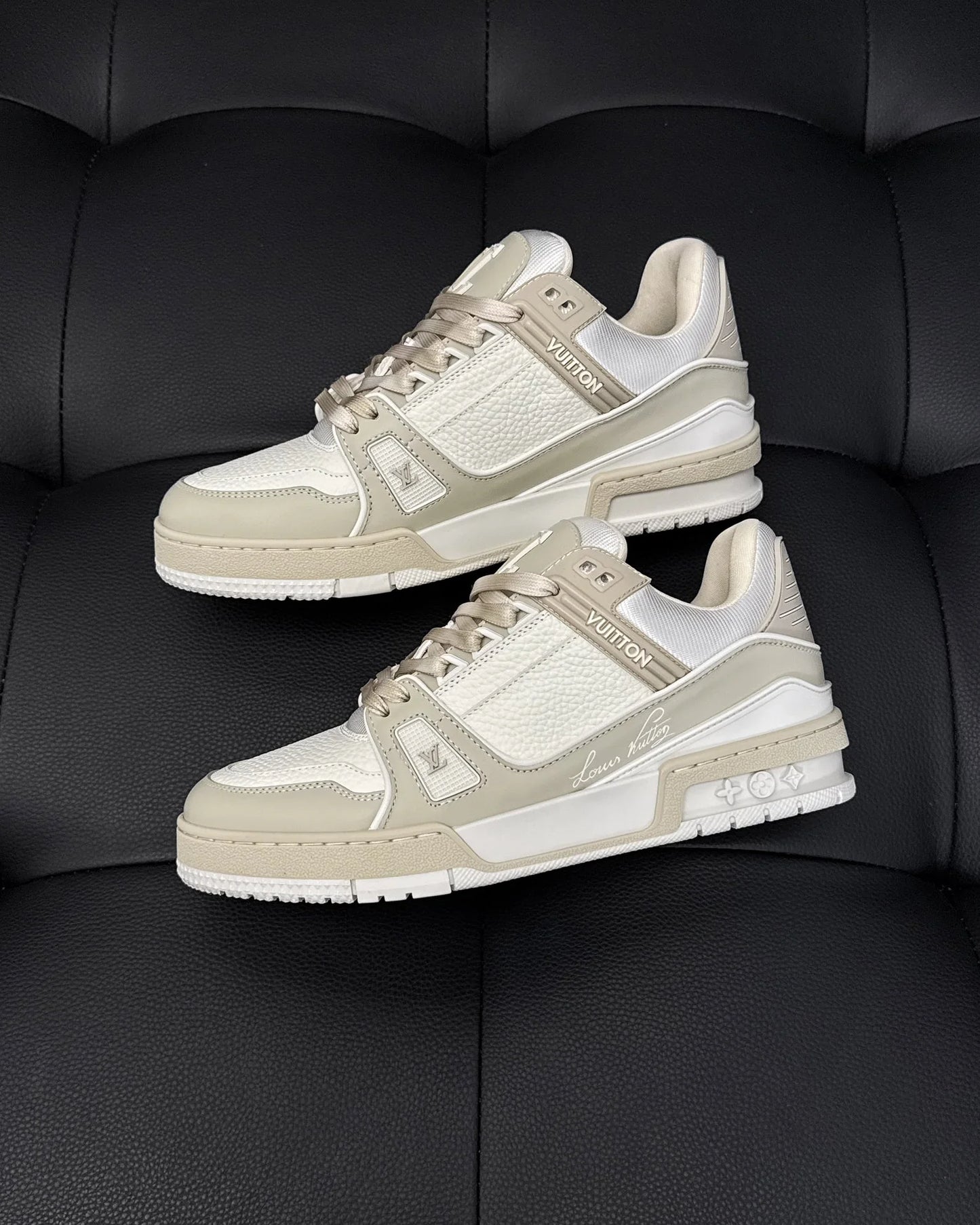 LV SNEAKER
