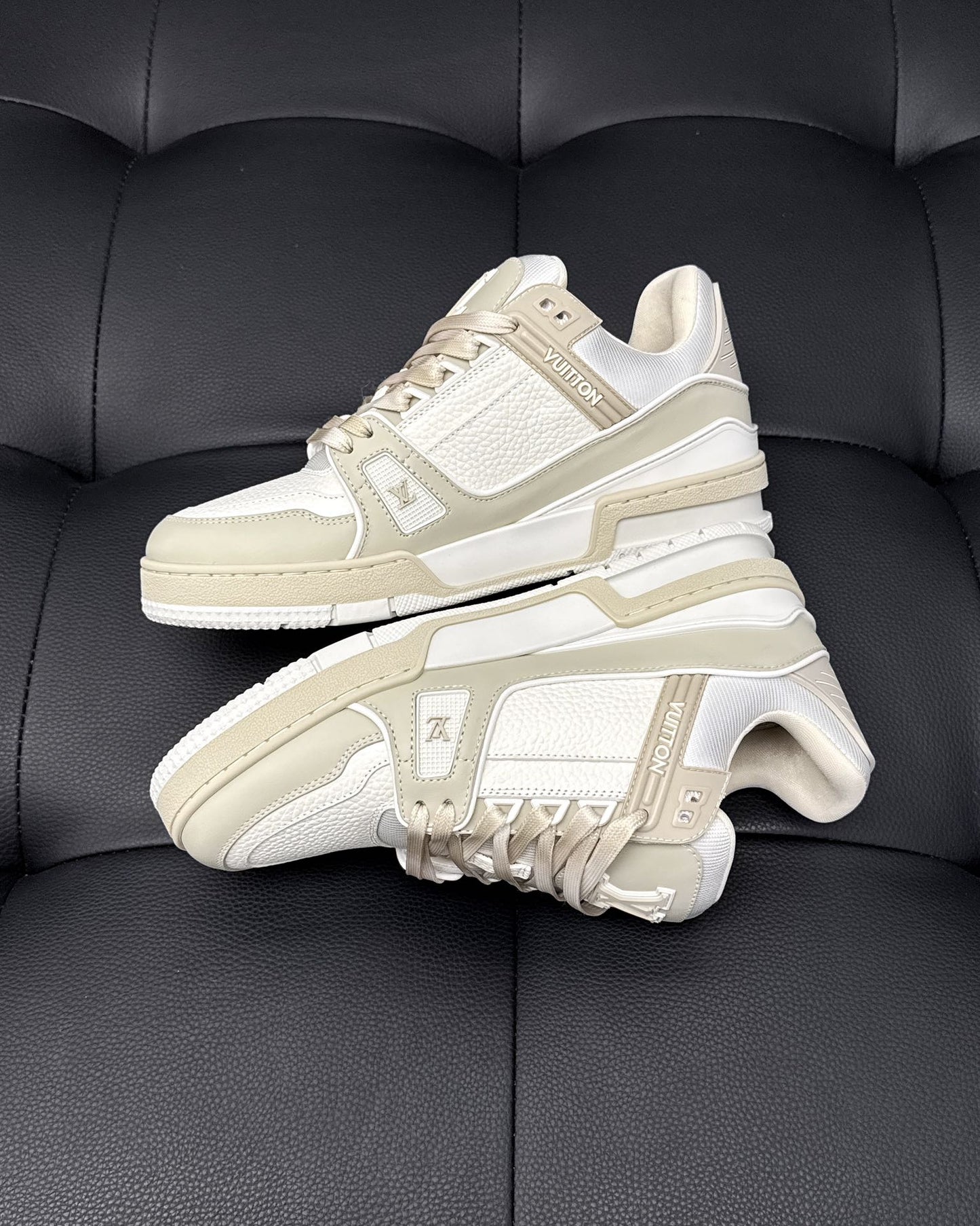 LV SNEAKER