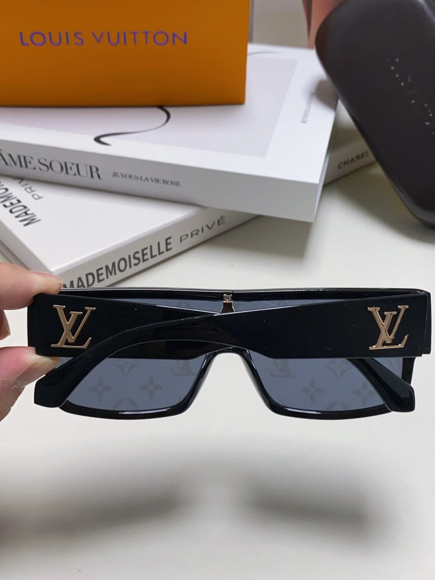 LV SUNGLASSES