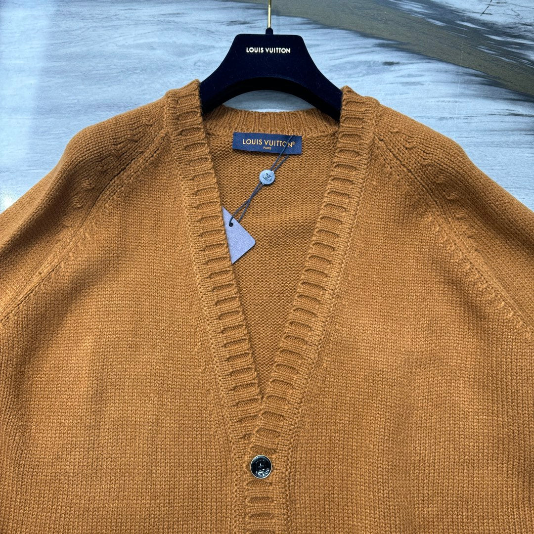 LV SWEATER