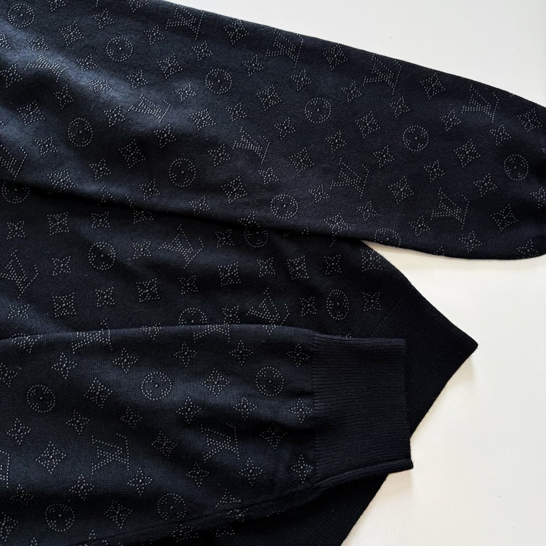 LV SWEATER