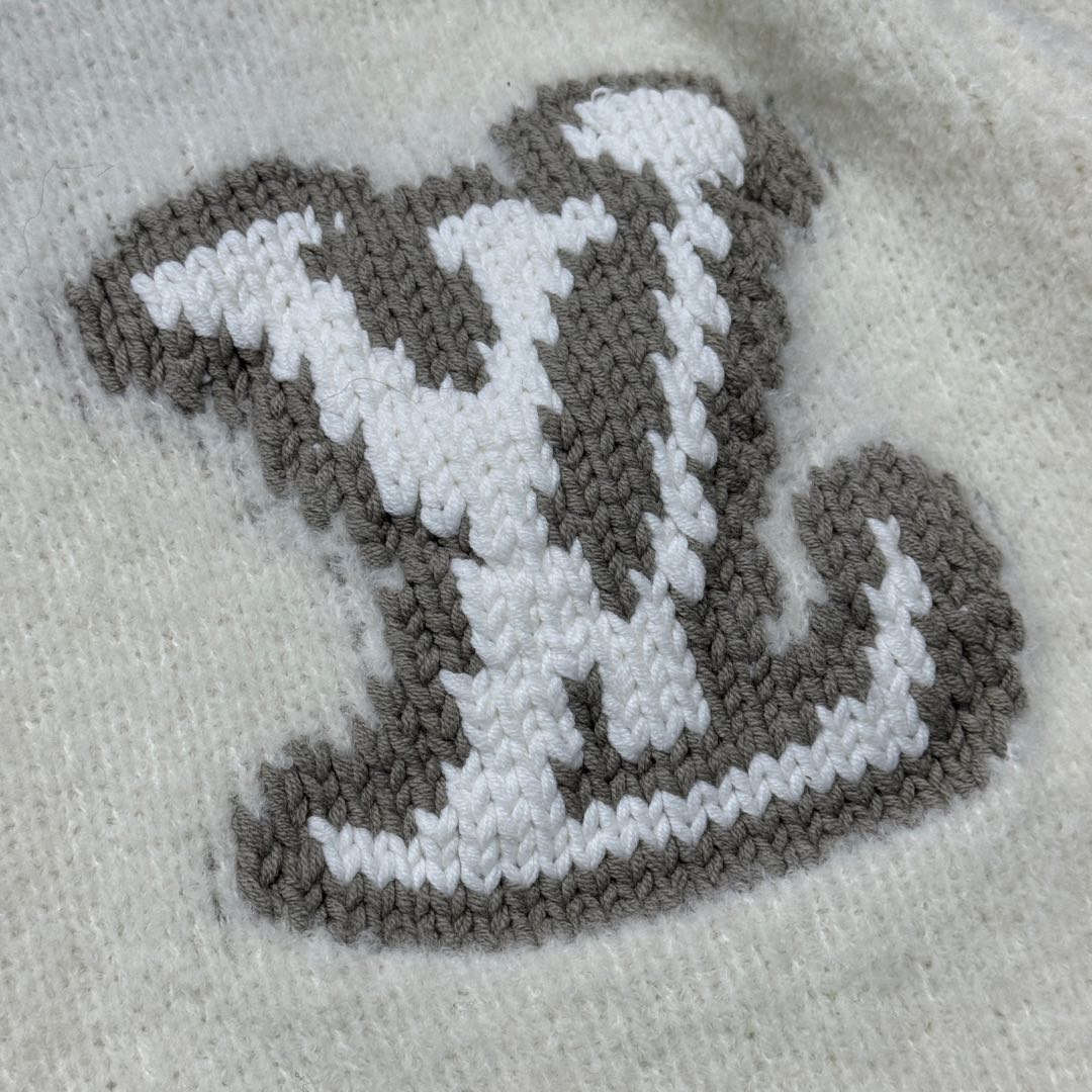 LV SWEATER