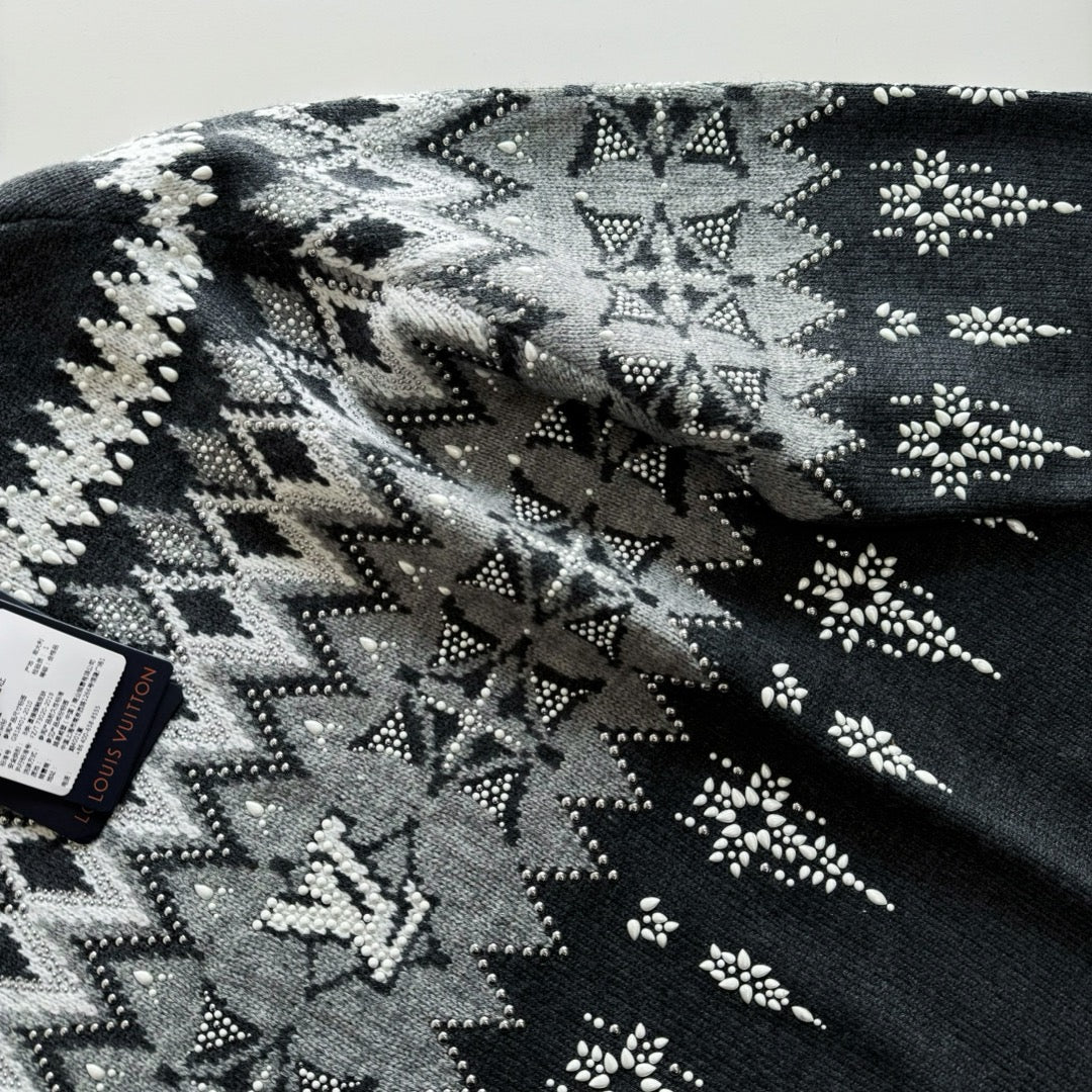 LV SWEATER