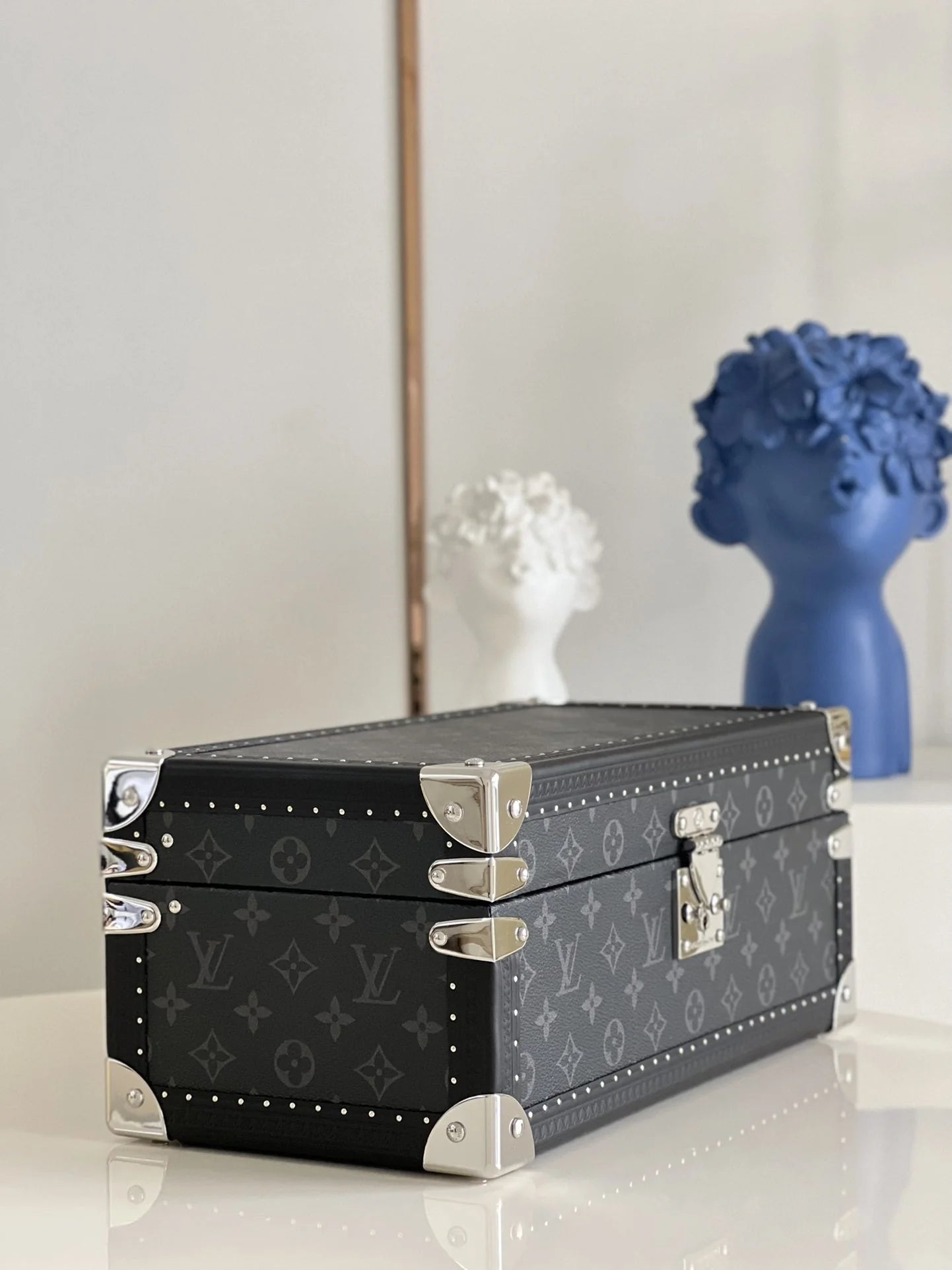 LV WATCHES BOX