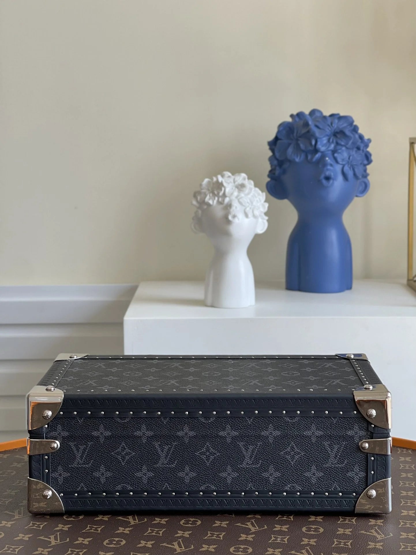 LV WATCHES BOX