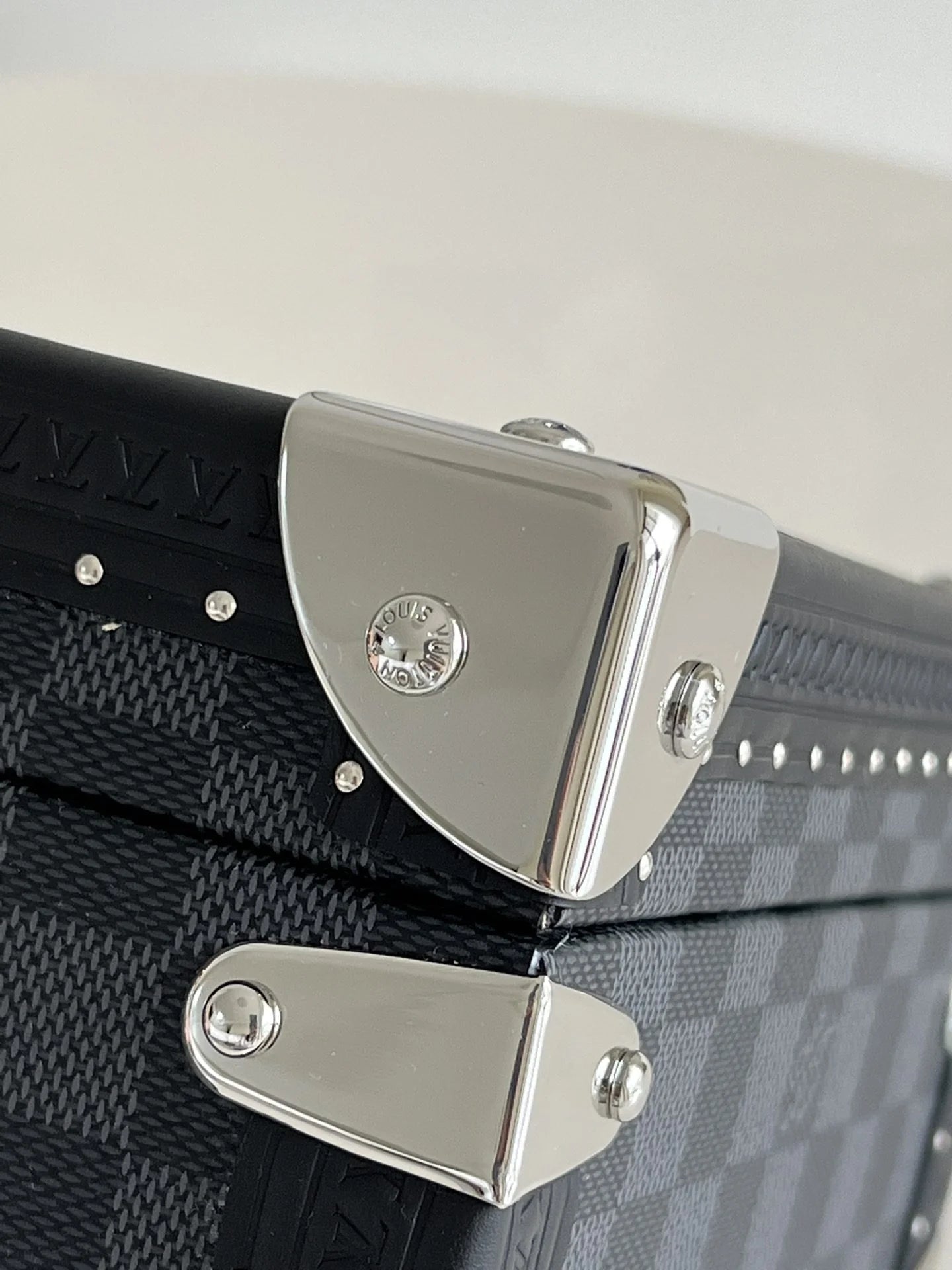 LV WATCHES BOX