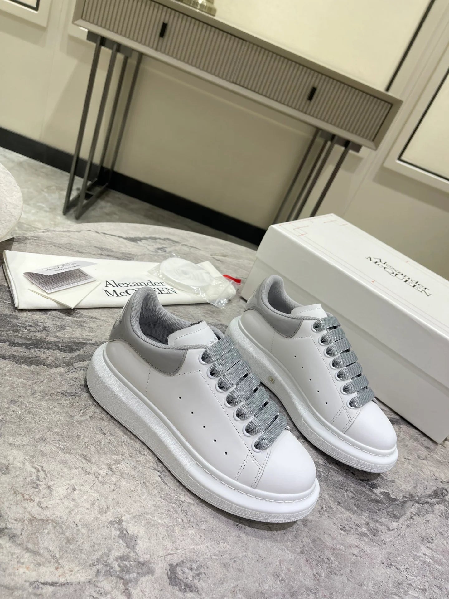 MCQUEEN SNEAKER