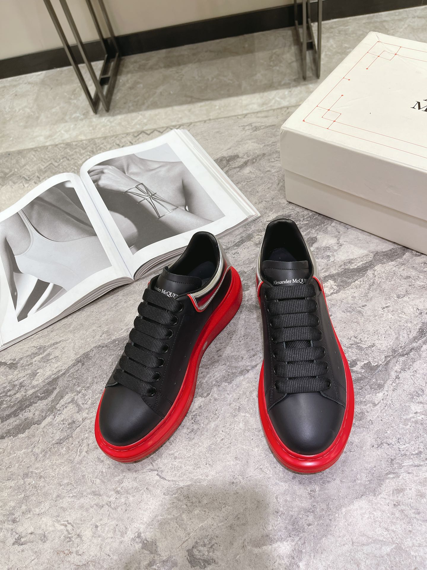MCQUEEN SNEAKER