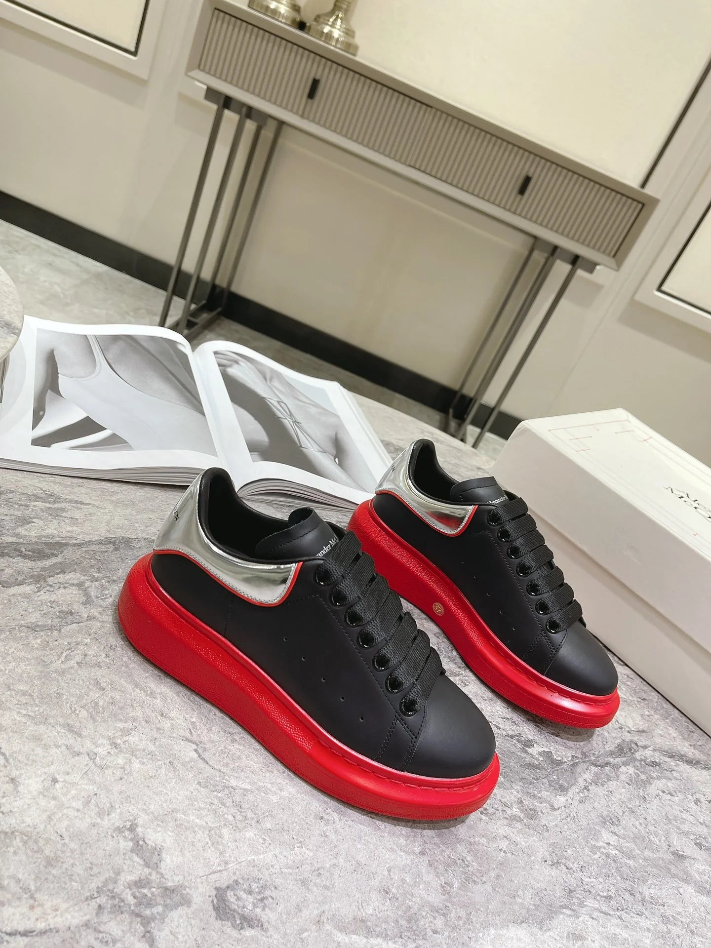 MCQUEEN SNEAKER