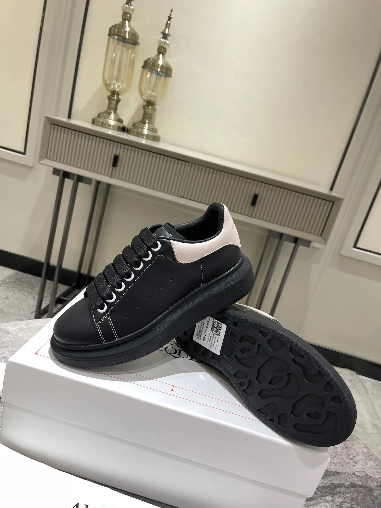 MCQUEEN SNEAKER