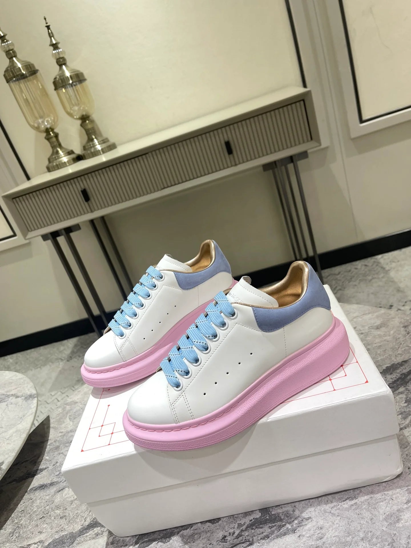 MCQUEEN SNEAKER