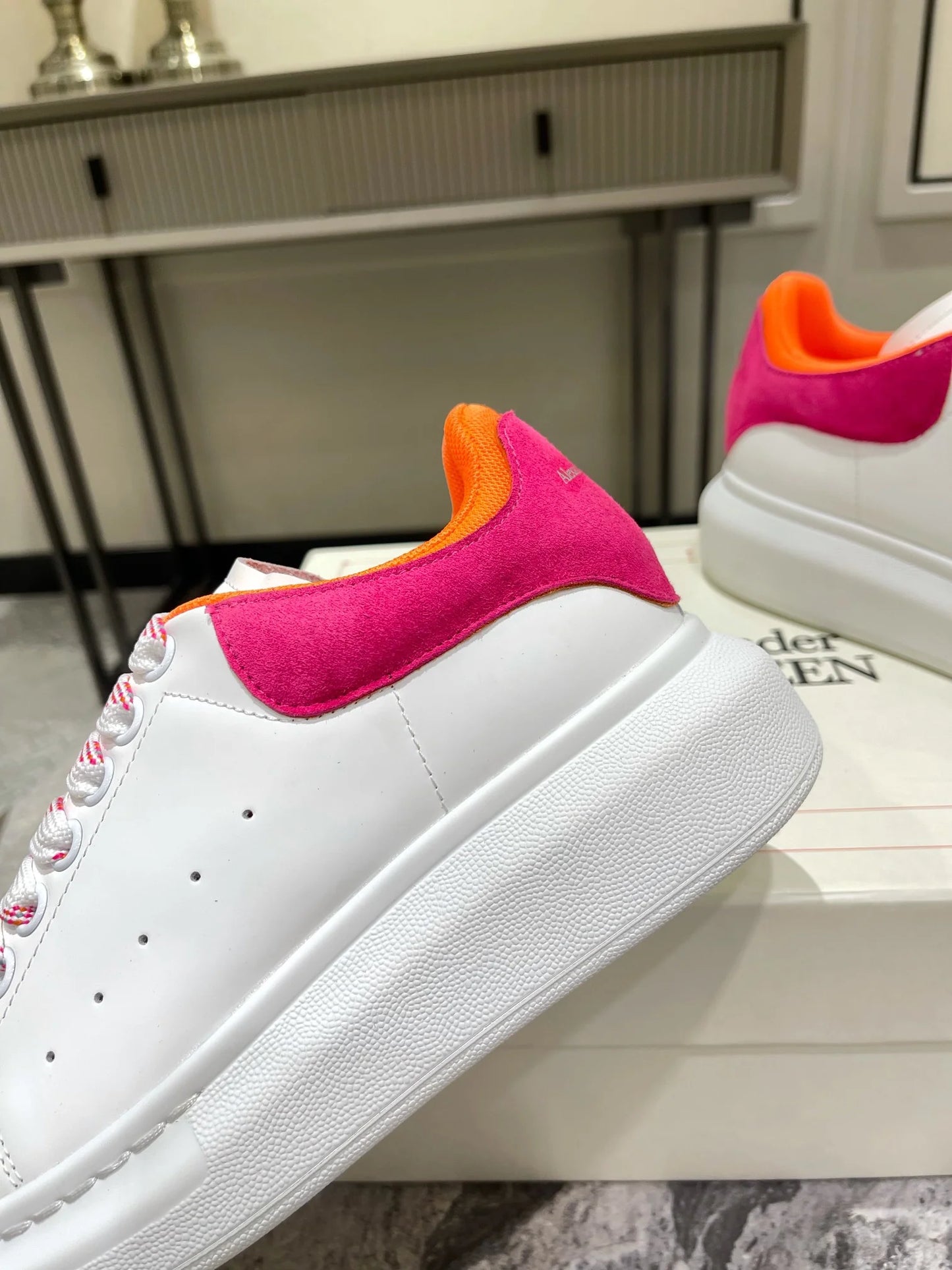 McQUEEN SNEAKER