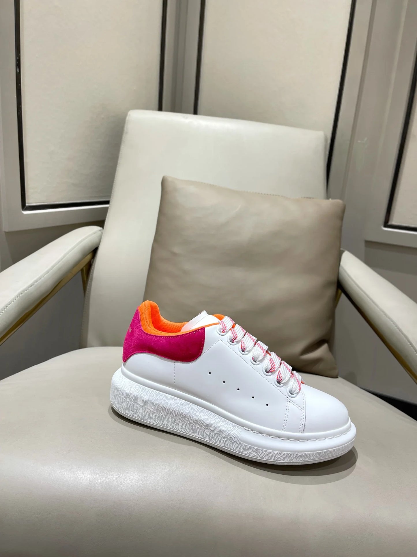 McQUEEN SNEAKER