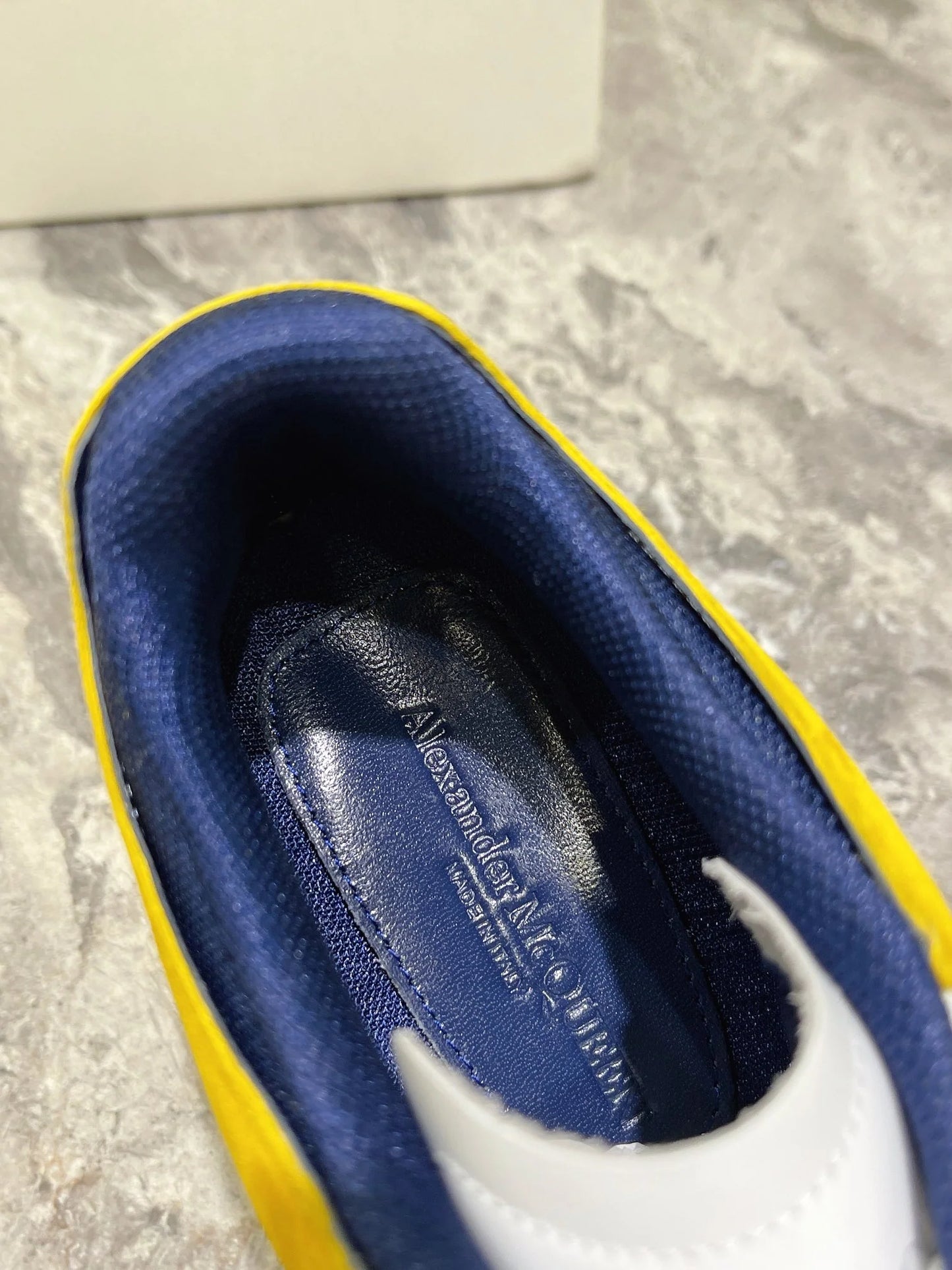 McQUEEN SNEAKER