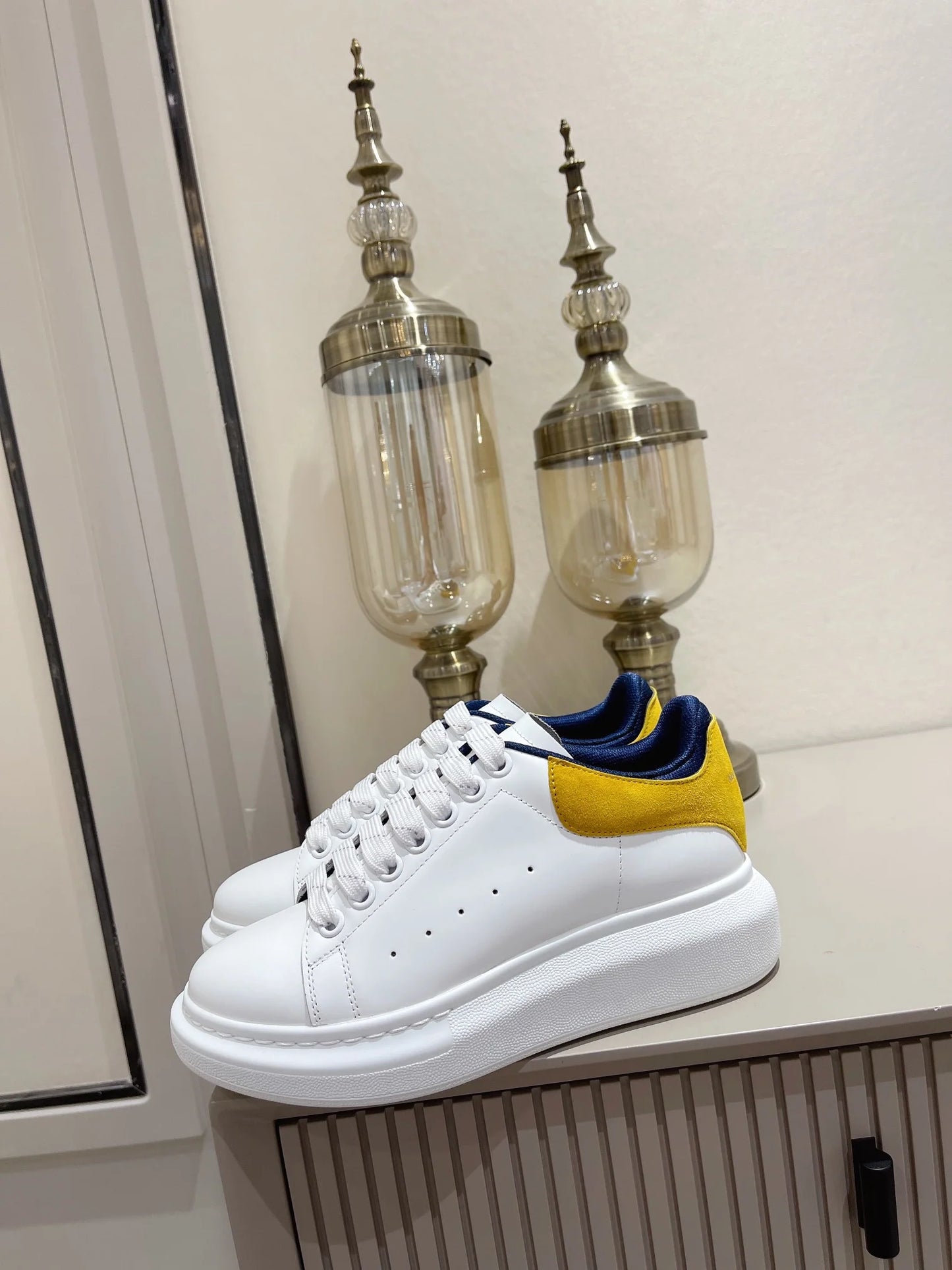 McQUEEN SNEAKER