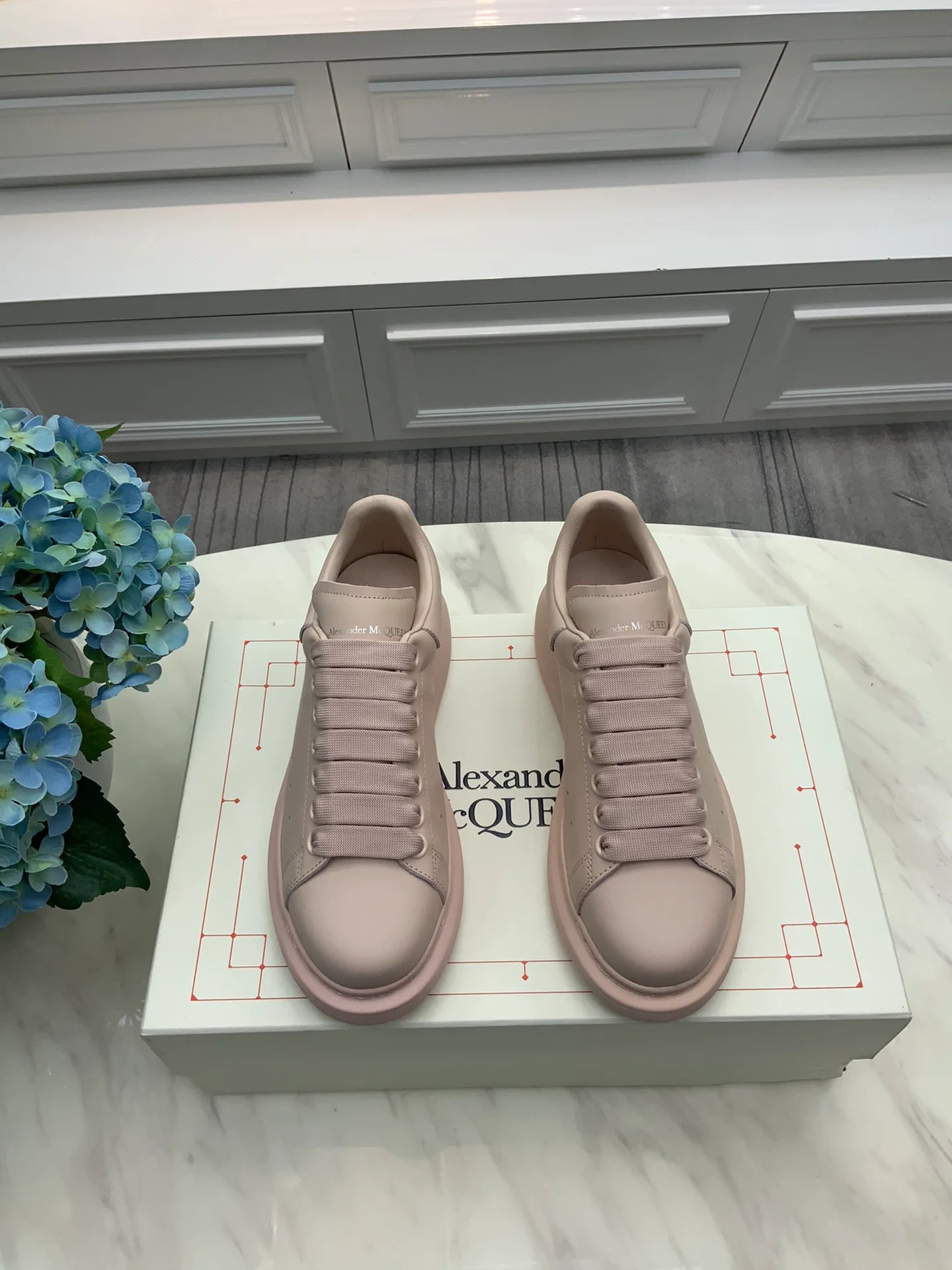 McQUEEN SNEAKER