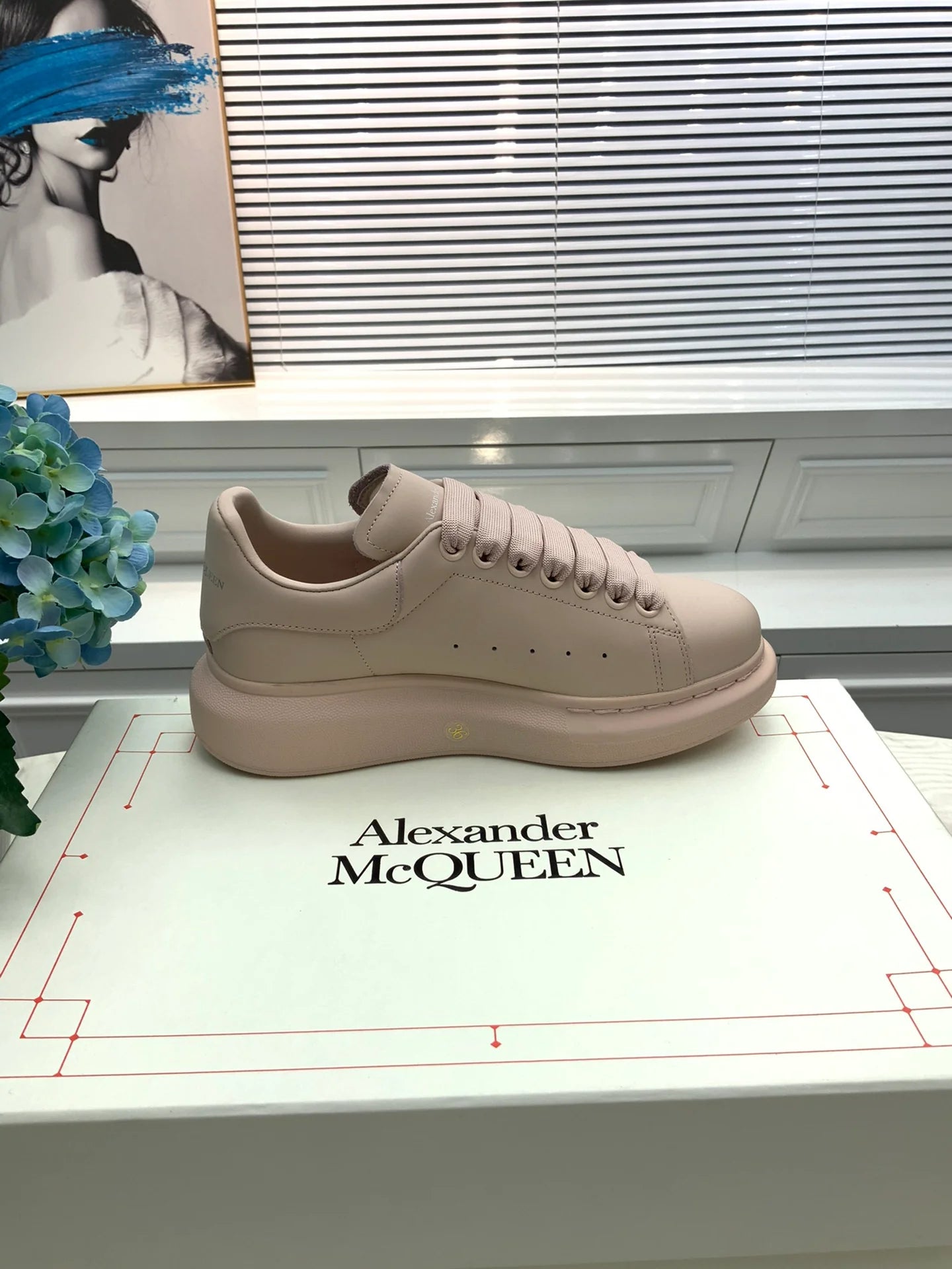 McQUEEN SNEAKER