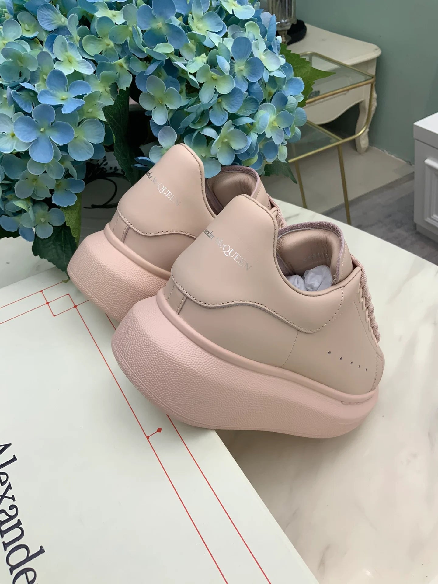 McQUEEN SNEAKER