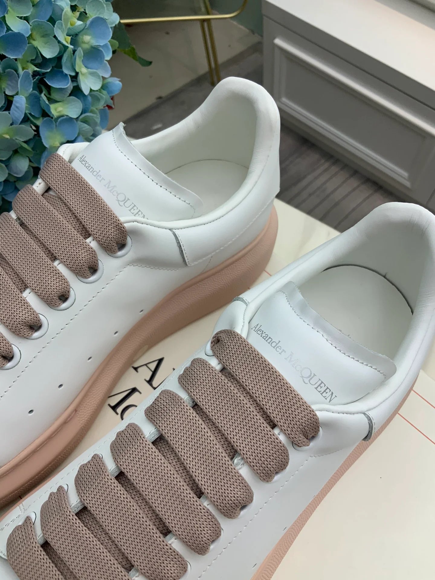 McQUEEN SNEAKER