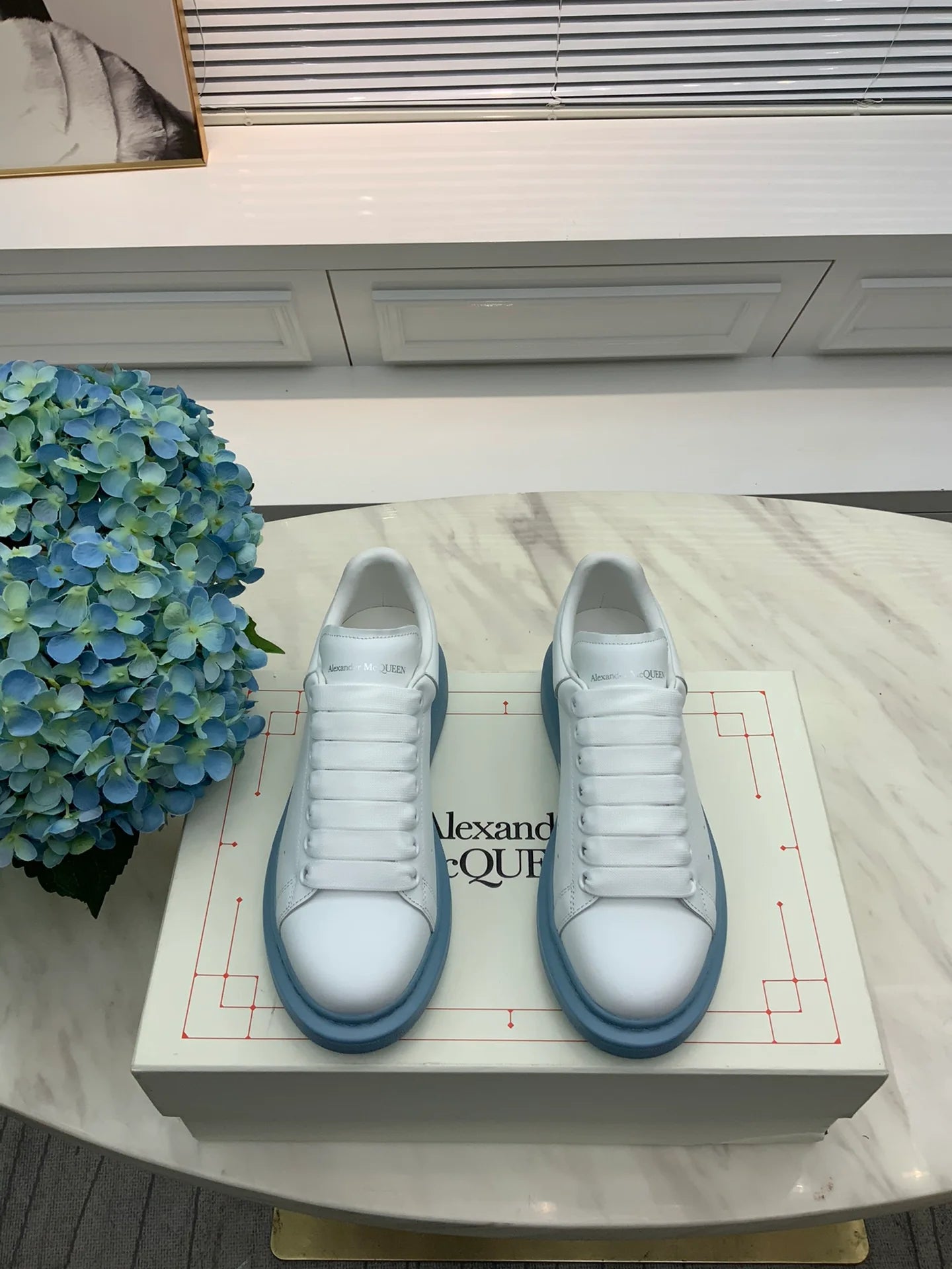 McQUEEN SNEAKER