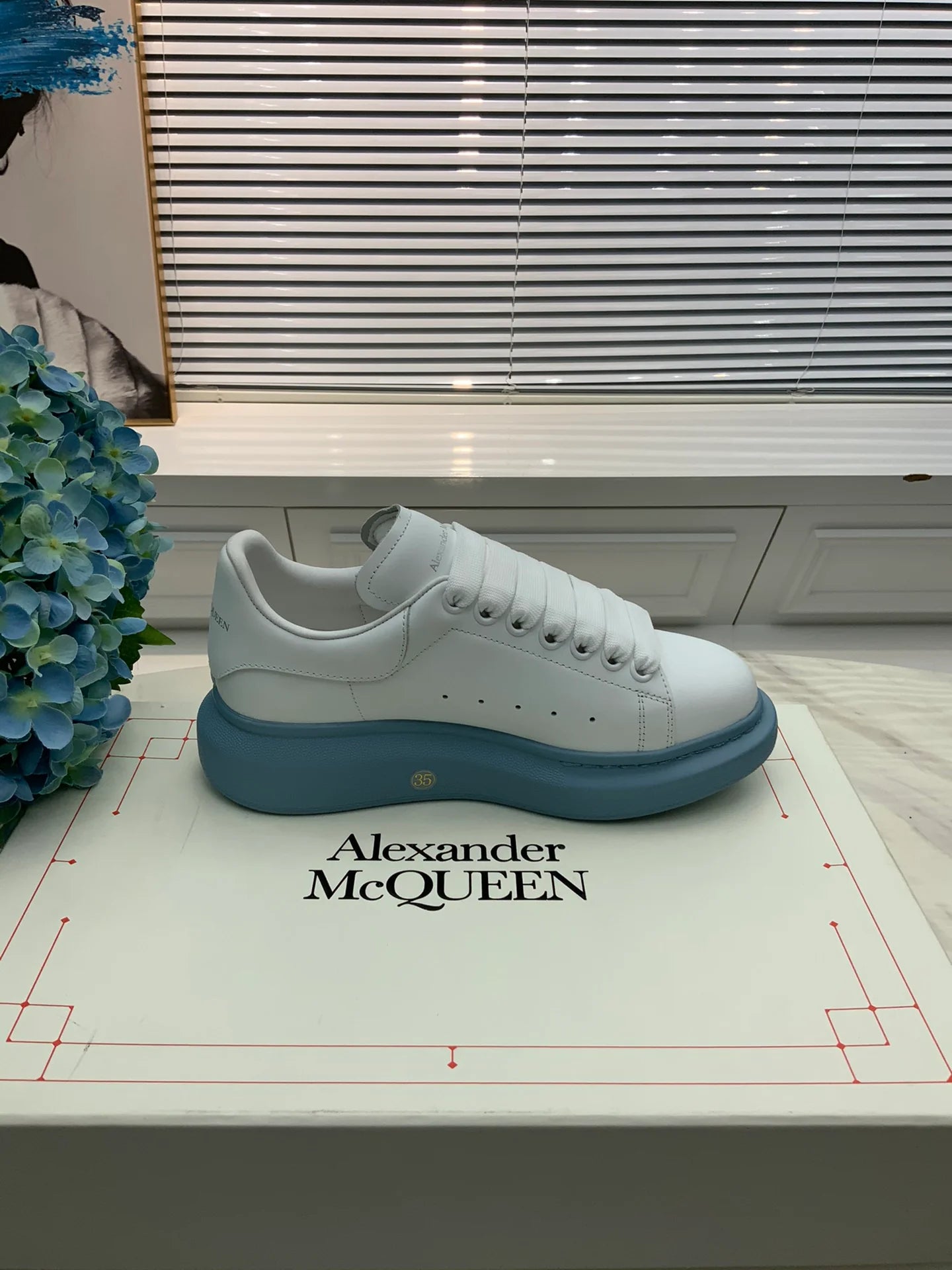 McQUEEN SNEAKER