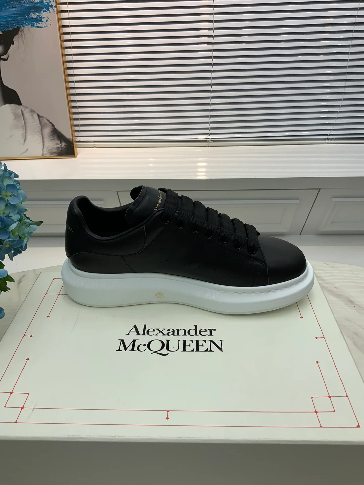McQUEEN SNEAKER