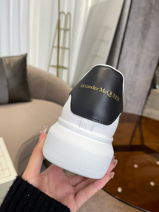McQUEEN SNEAKER