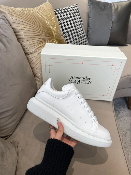 McQUEEN SNEAKER