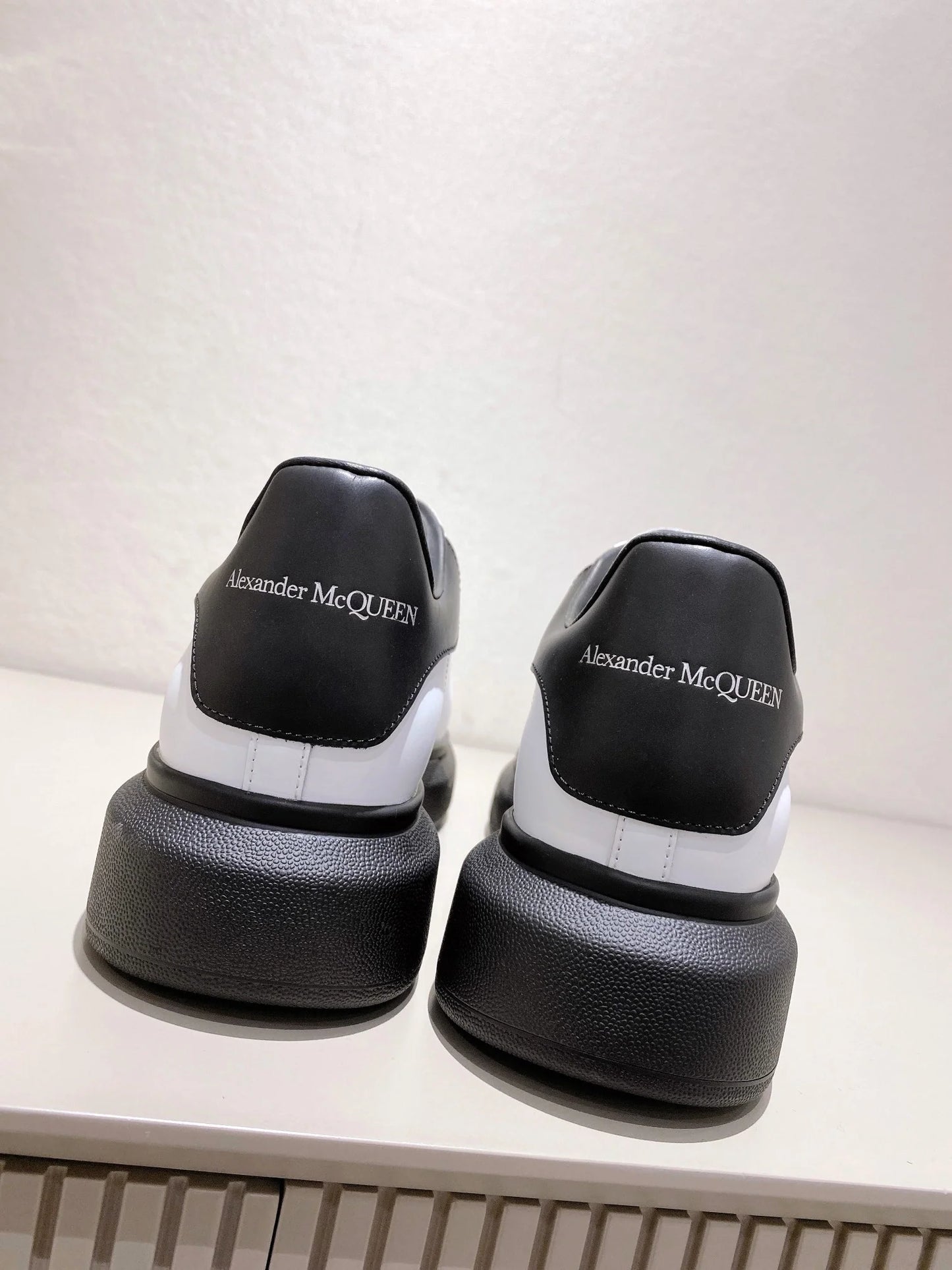 McQUEEN SNEAKER