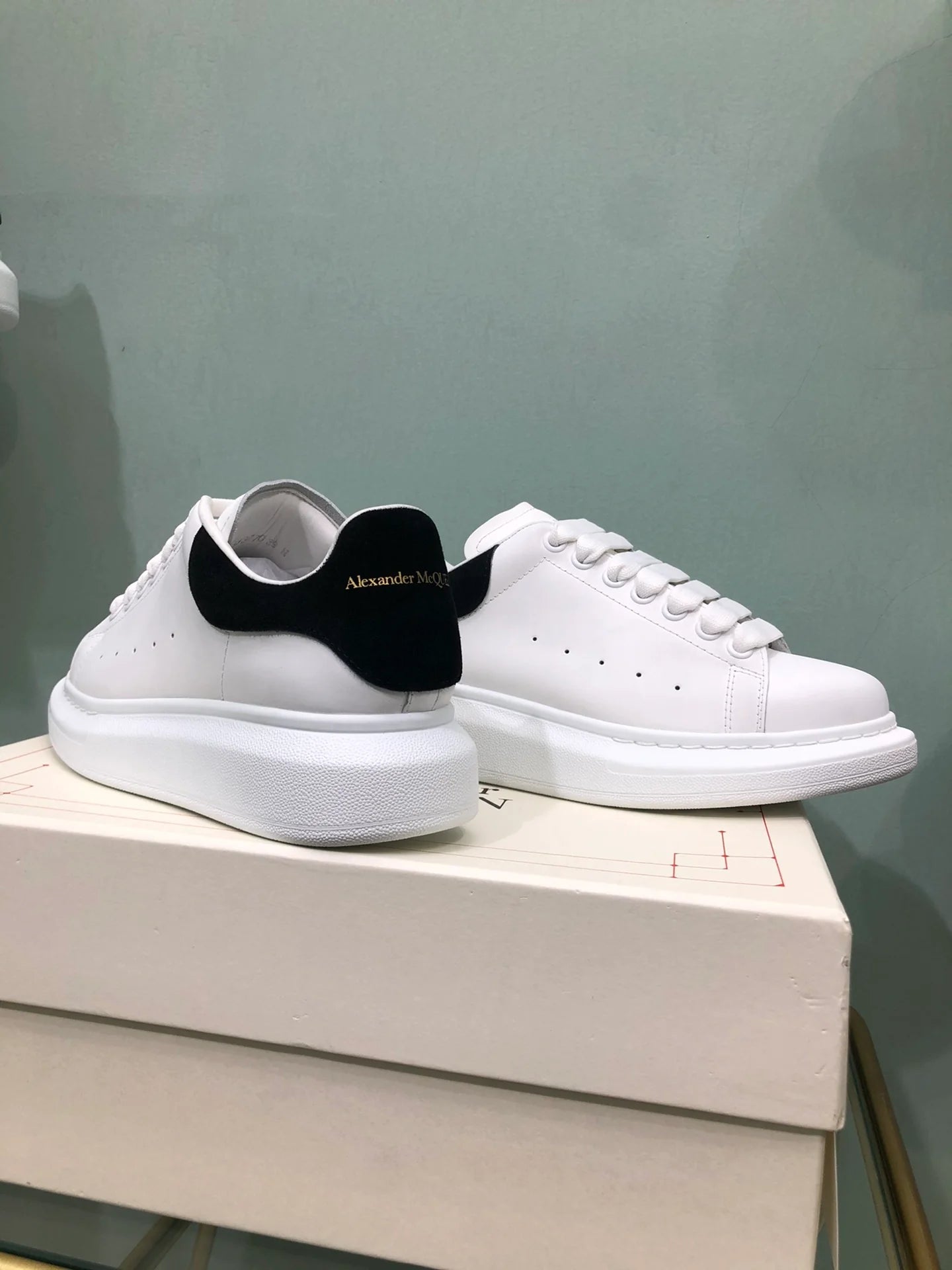 MCQUEEN SNEAKER