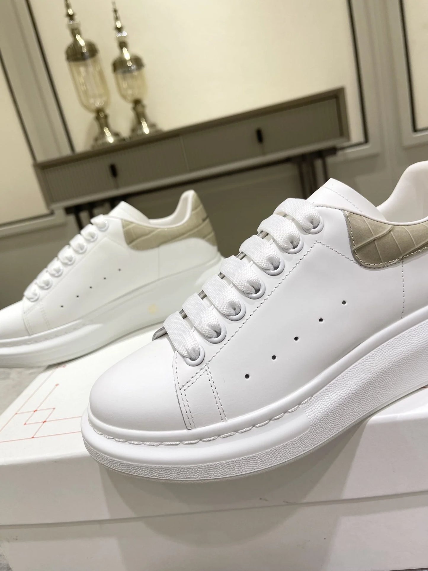 MCQUEEN SNEAKER