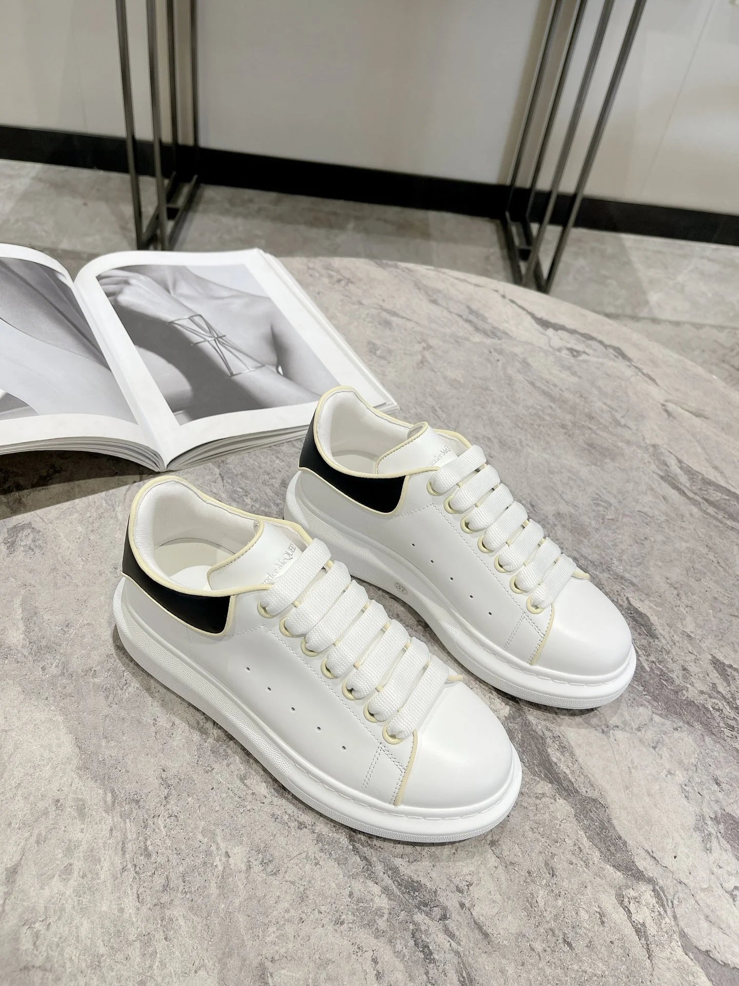 MCQUEEN SNEAKER