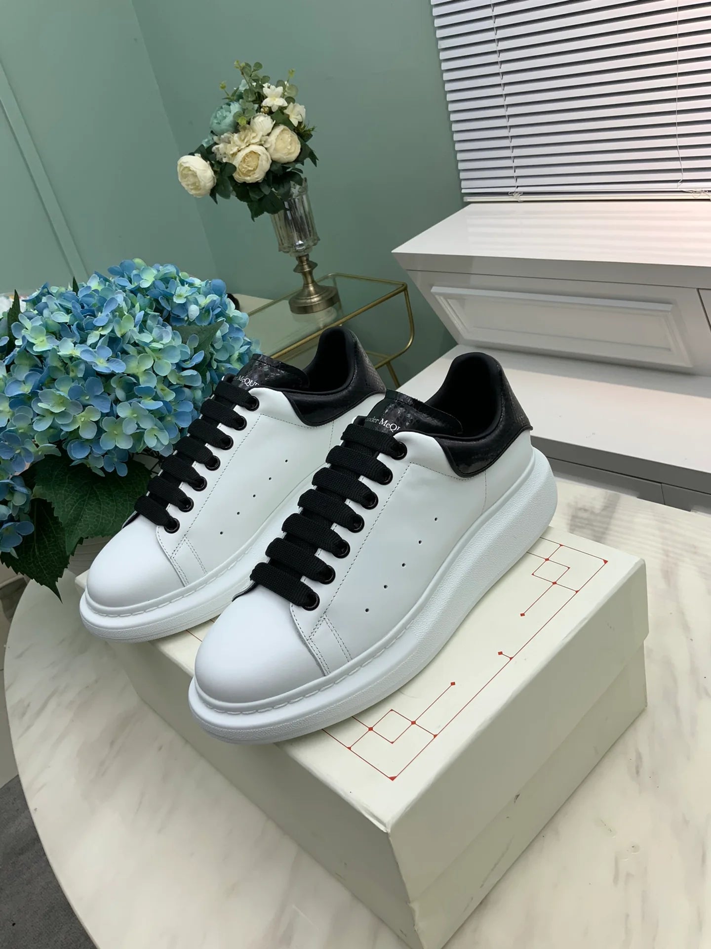 MCQUEEN SNEAKER