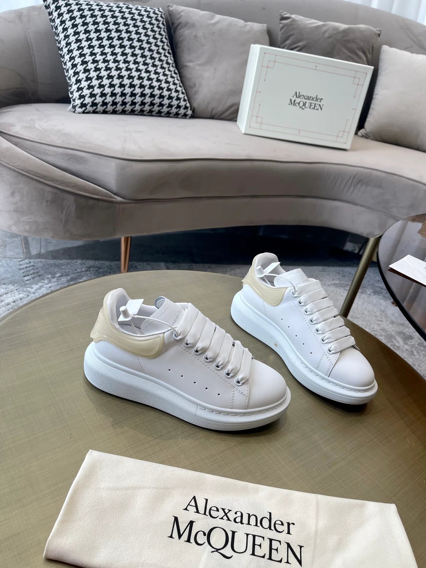 MCQUEEN SNEAKER
