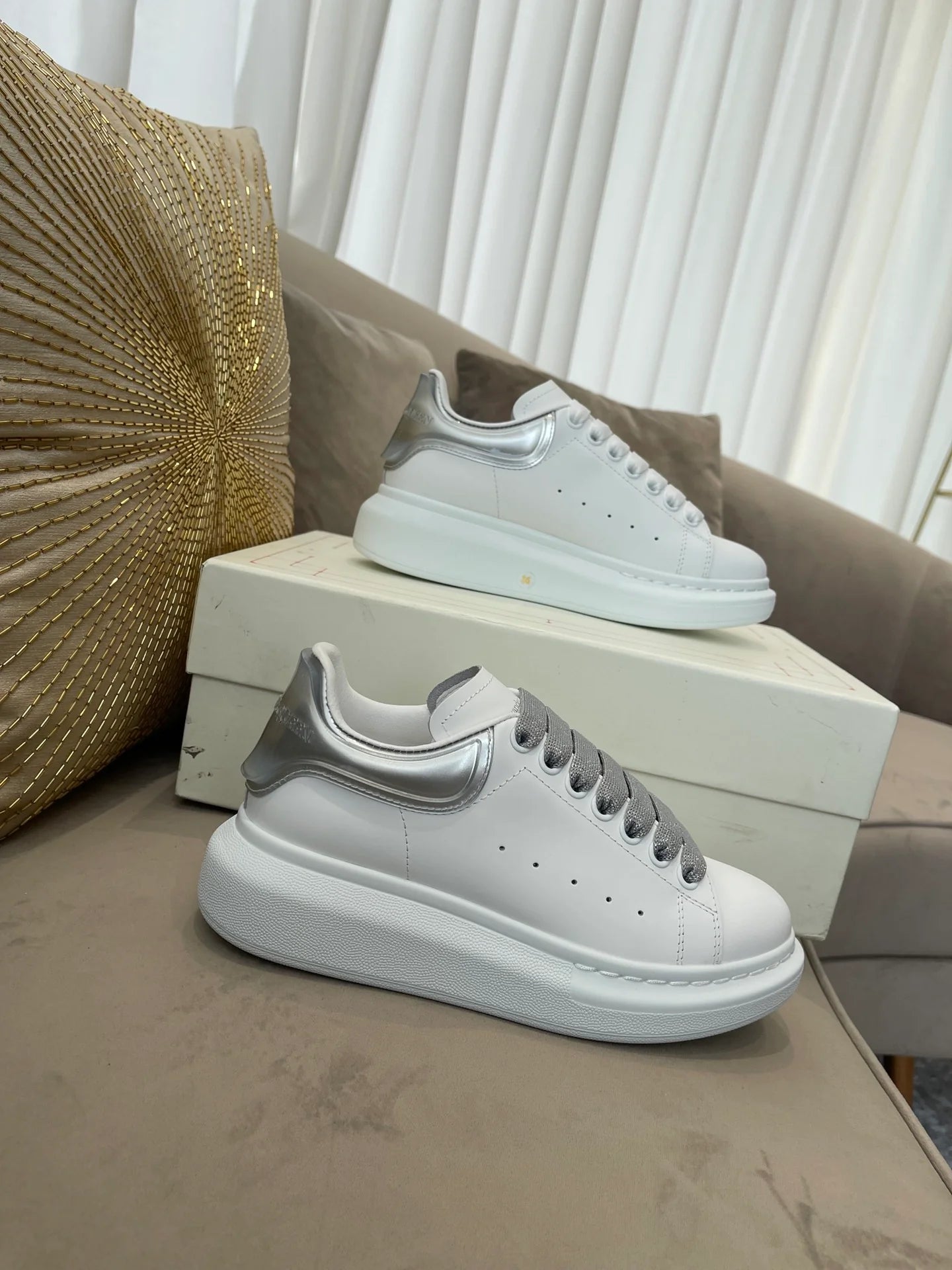 MCQUEEN SNEAKER