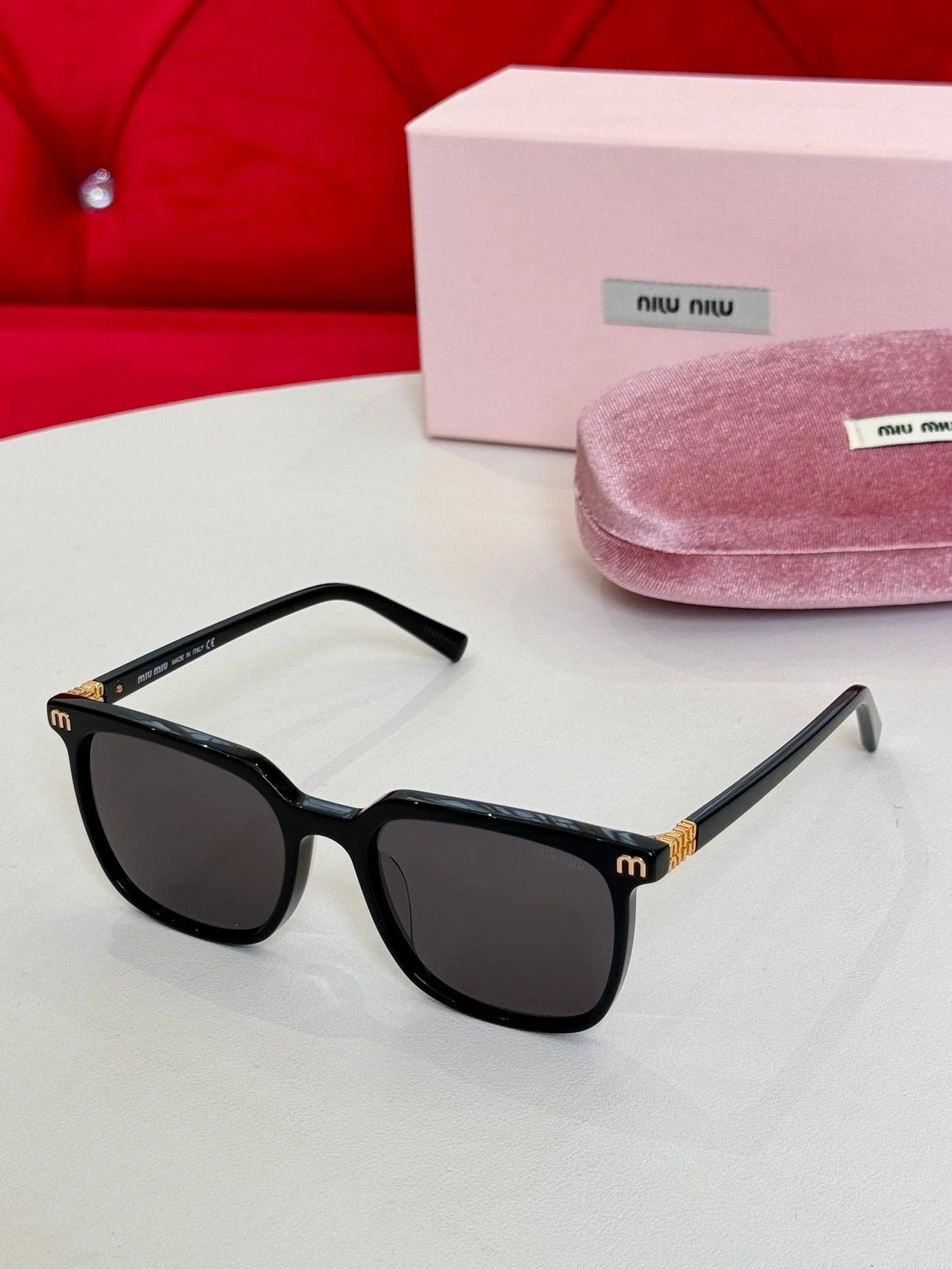 MIU MIU SUNGLASSES