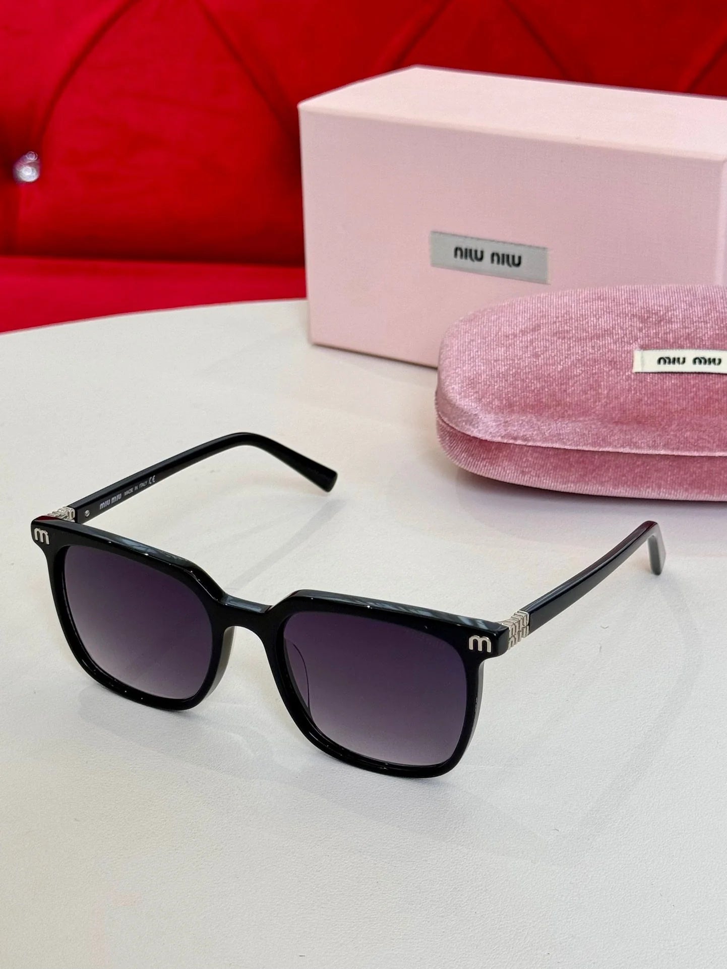 MIU MIU SUNGLASSES