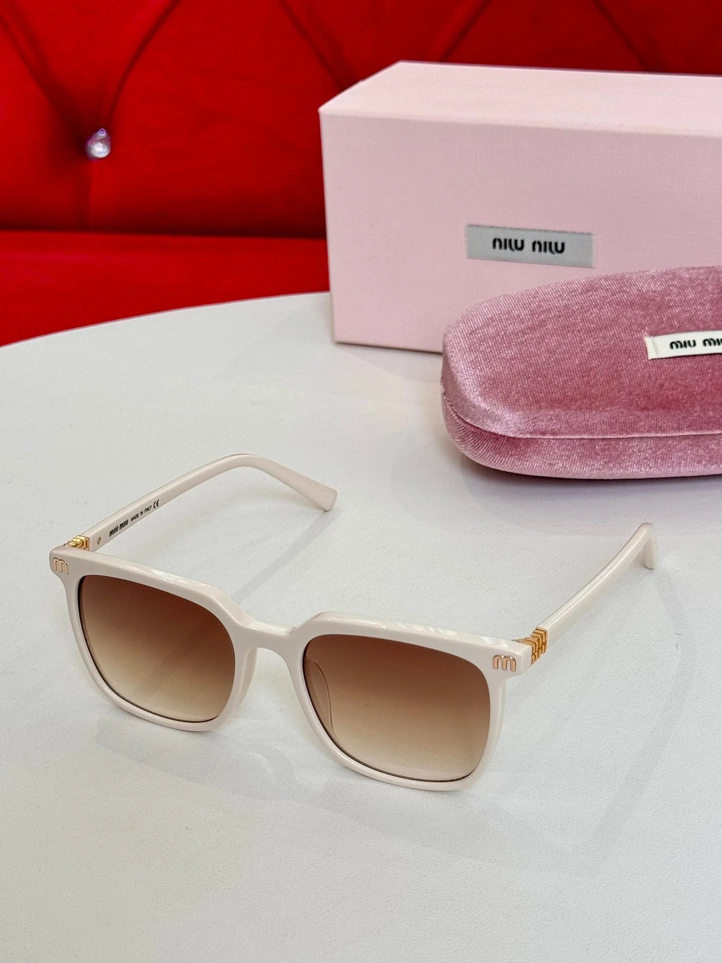 MIU MIU SUNGLASSES