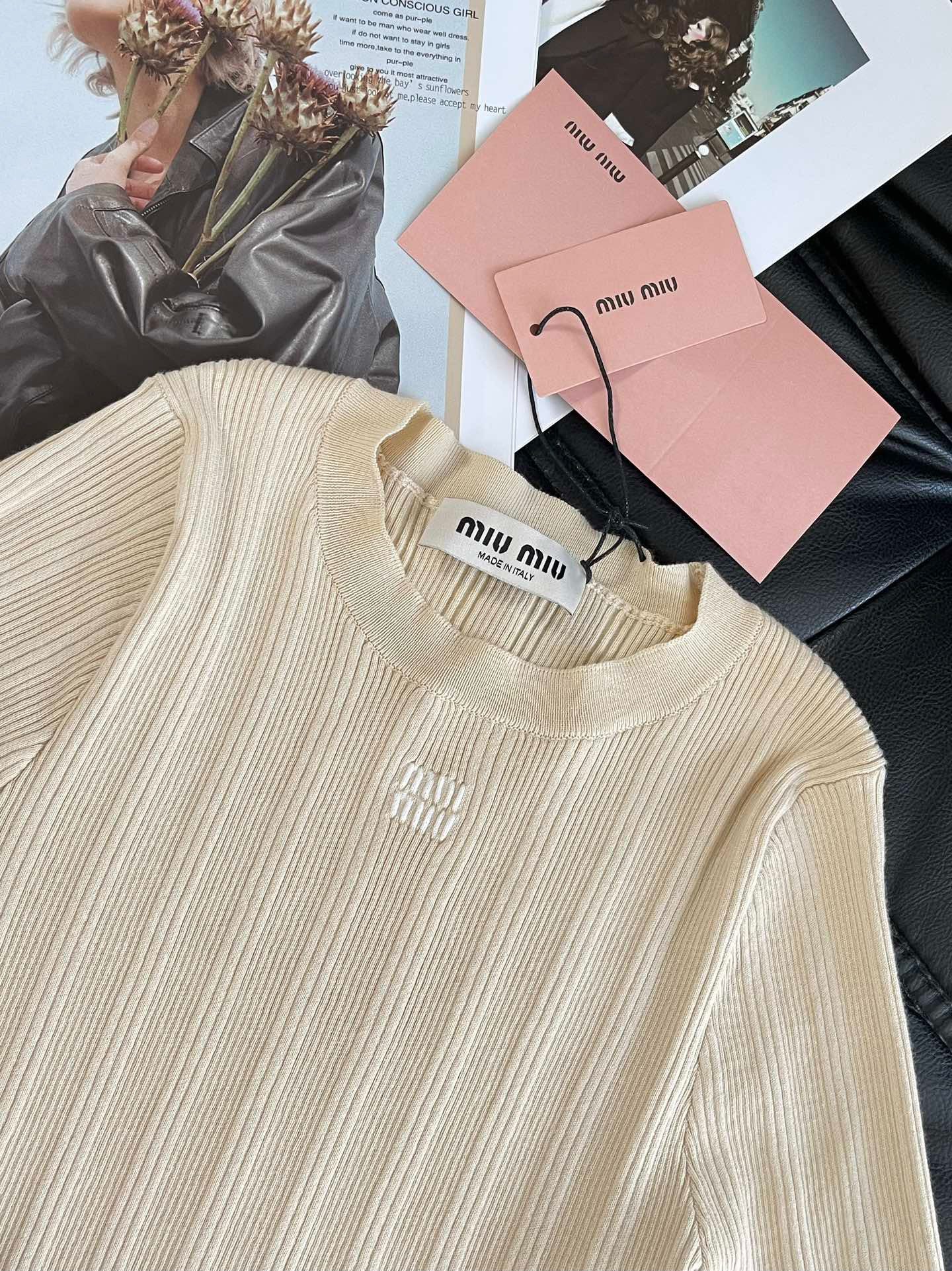 MIUMIU TOPS