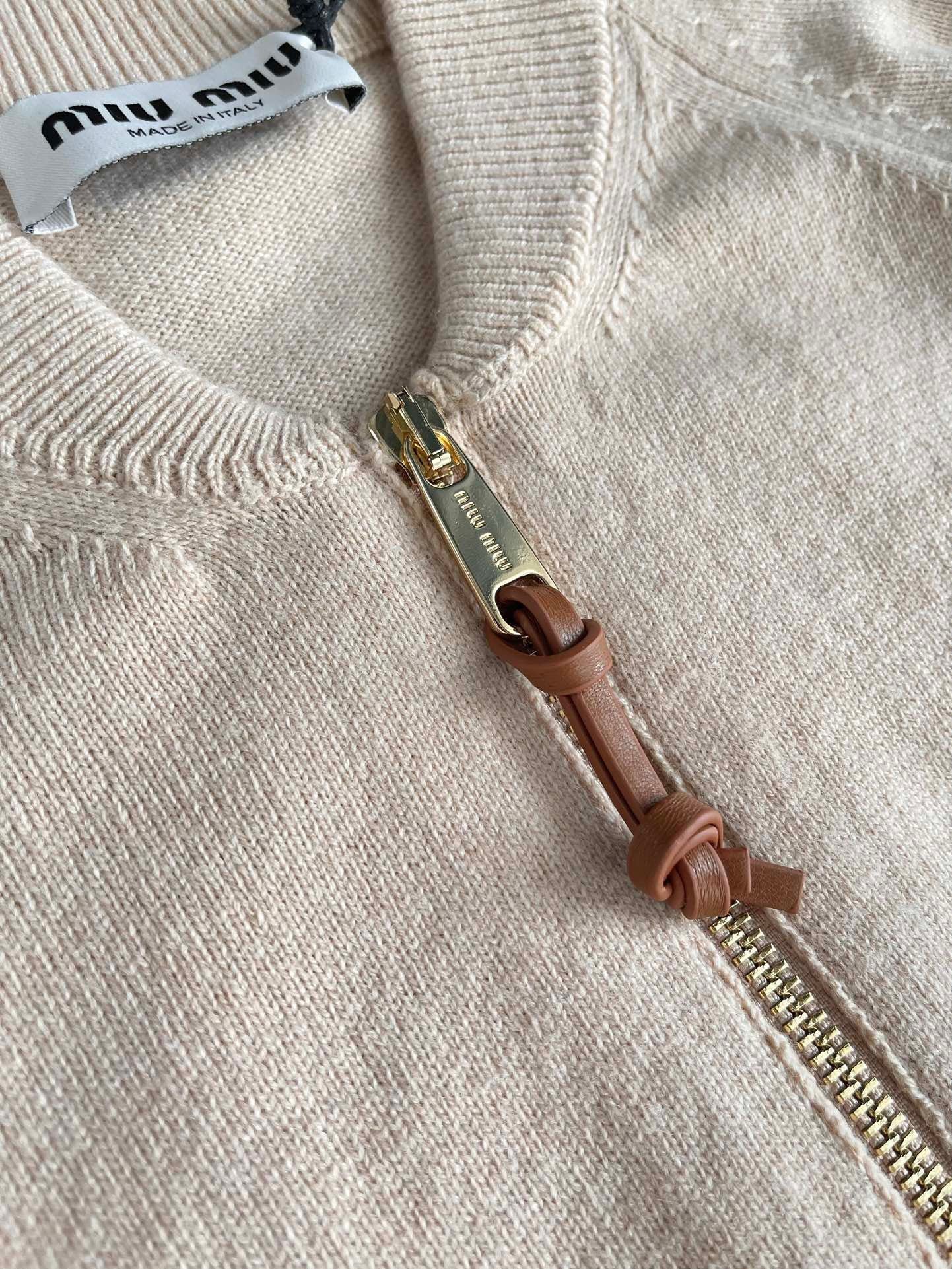 MIUMIU TOPS
