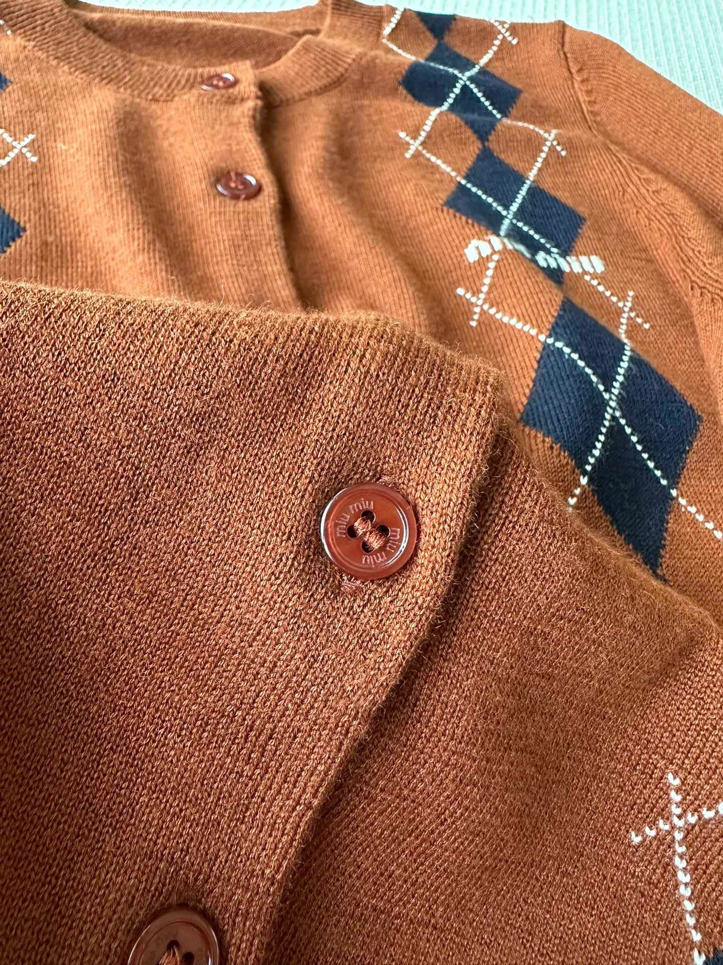 MIUMIU TOPS