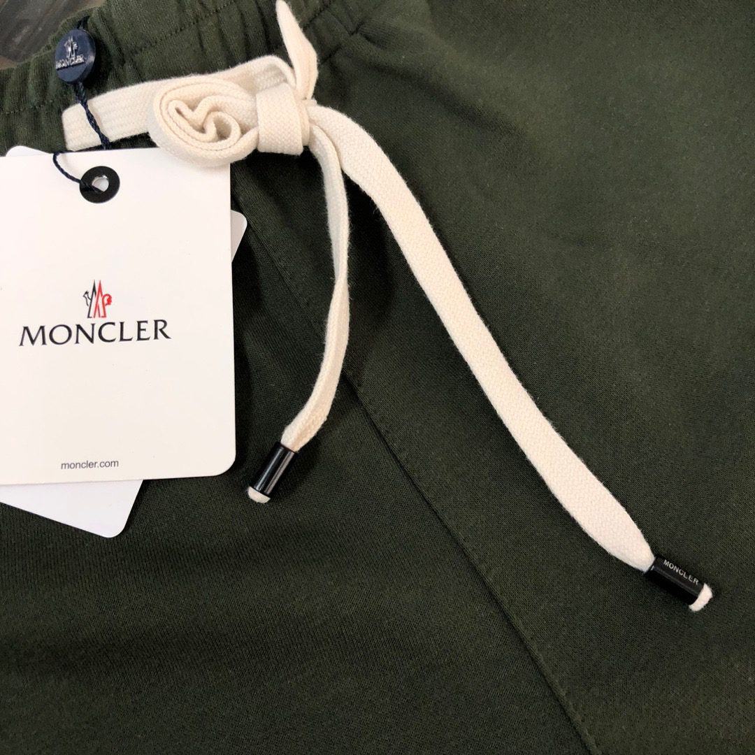 MONCLER SHORTS