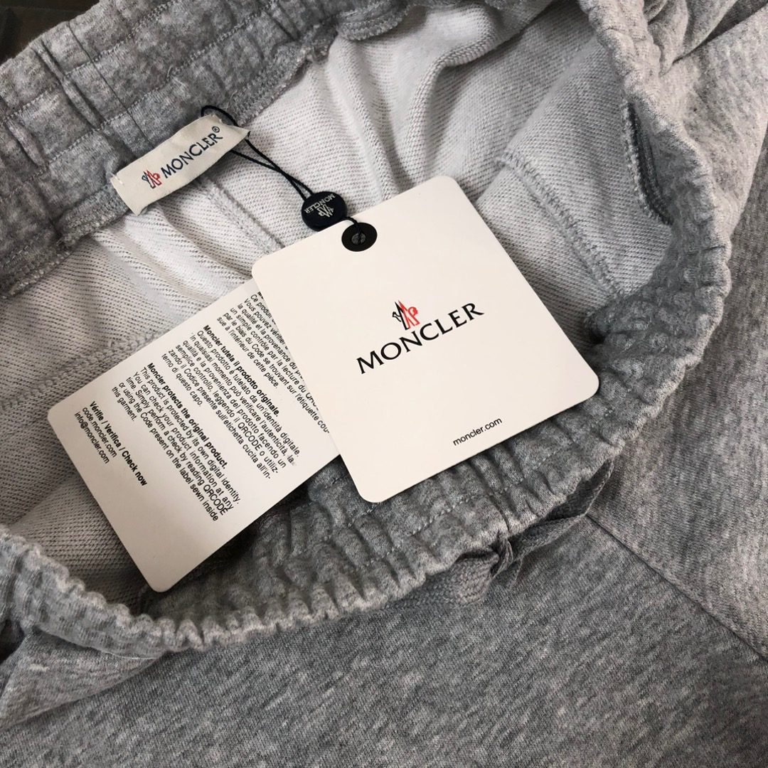 MONCLER SHORTS