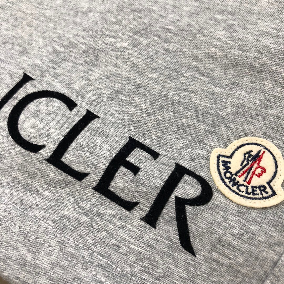 MONCLER SHORTS