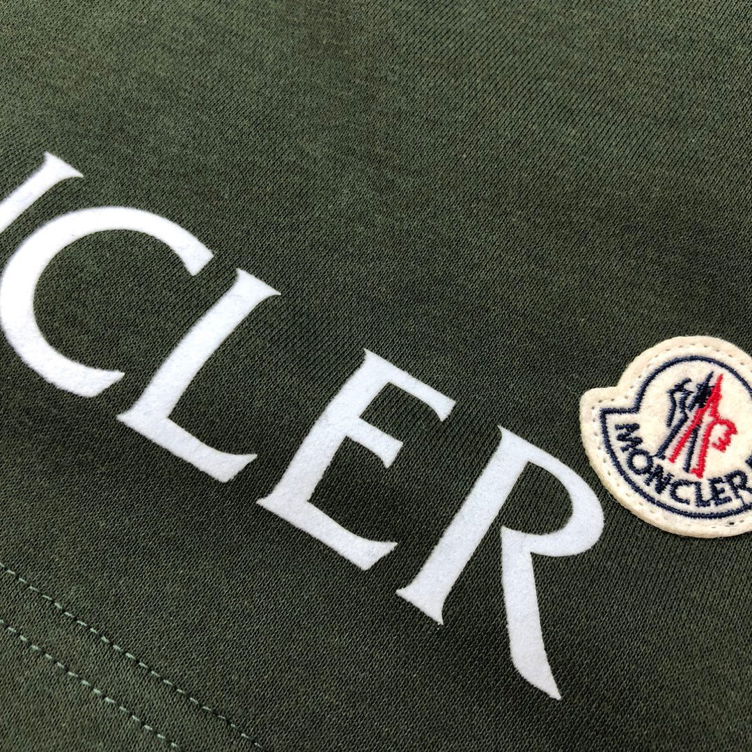 MONCLER SHORTS