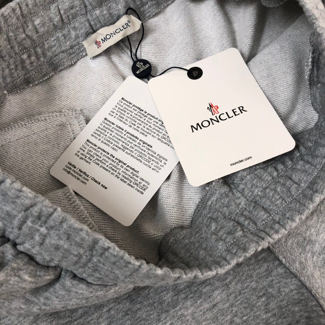 MONCLER SHORTS