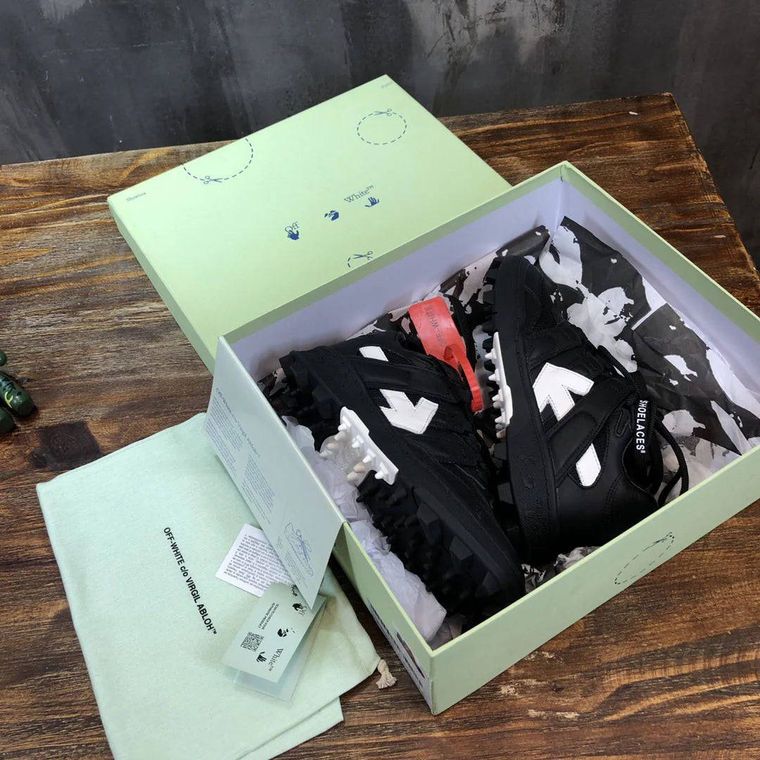 OFF WHITE SNEAKER